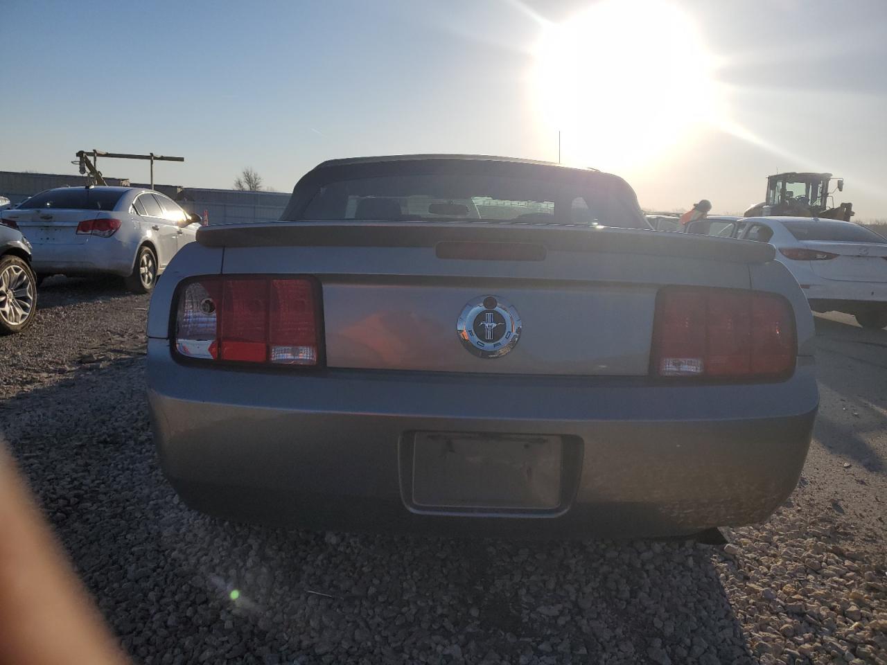 Photo 5 VIN: 1ZVHT84N585159834 - FORD MUSTANG 