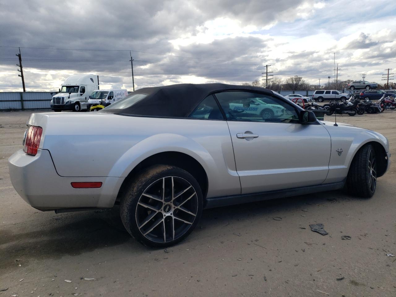 Photo 2 VIN: 1ZVHT84N595108092 - FORD MUSTANG 