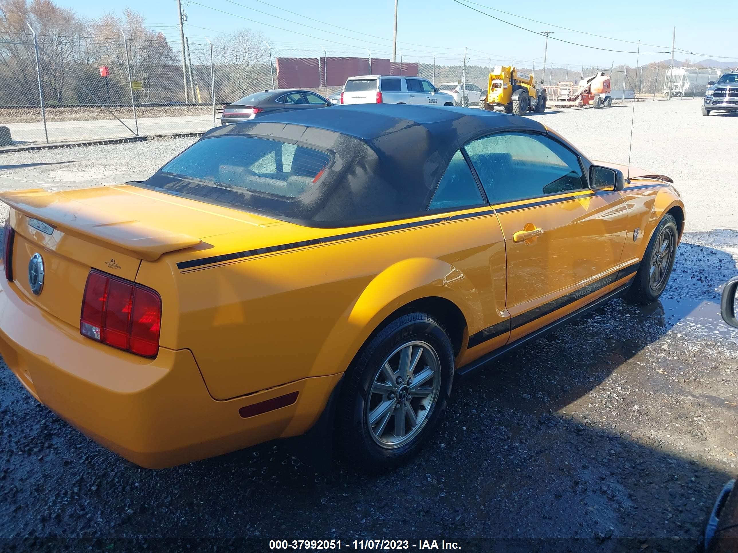 Photo 3 VIN: 1ZVHT84N595127922 - FORD MUSTANG 