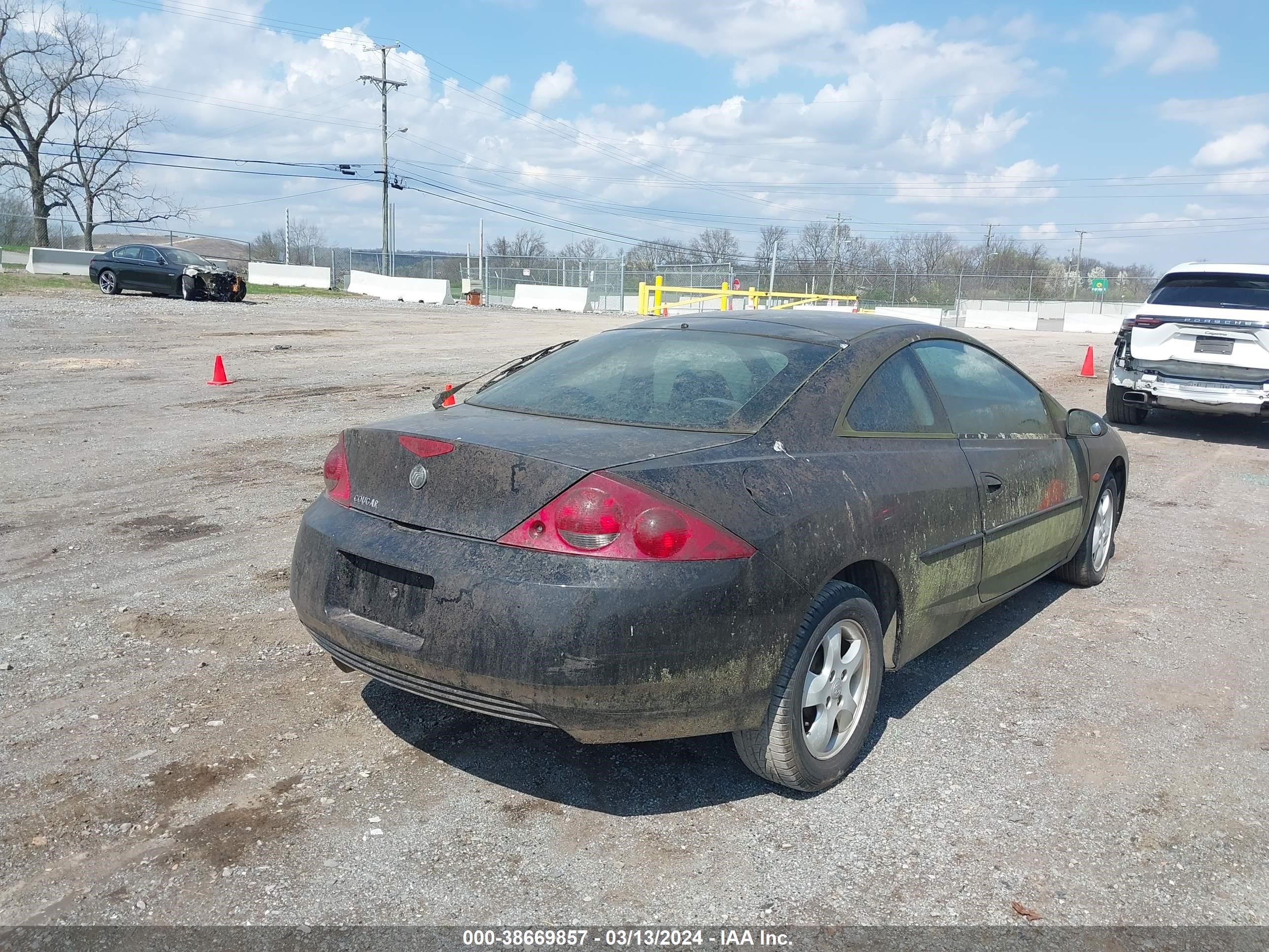 Photo 3 VIN: 1ZWFT603525608724 - MERCURY COUGAR 