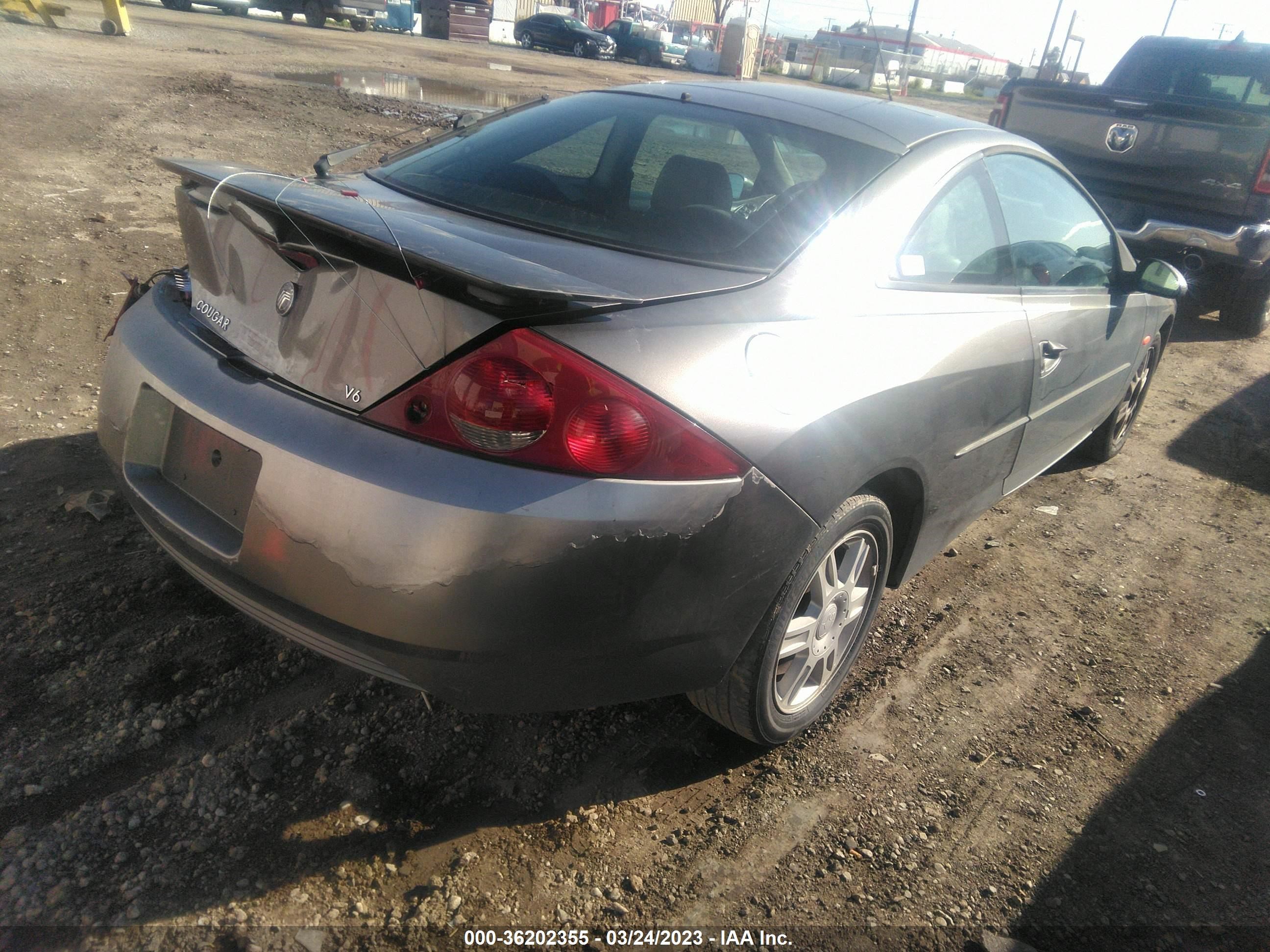 Photo 3 VIN: 1ZWFT61L225601664 - MERCURY COUGAR 