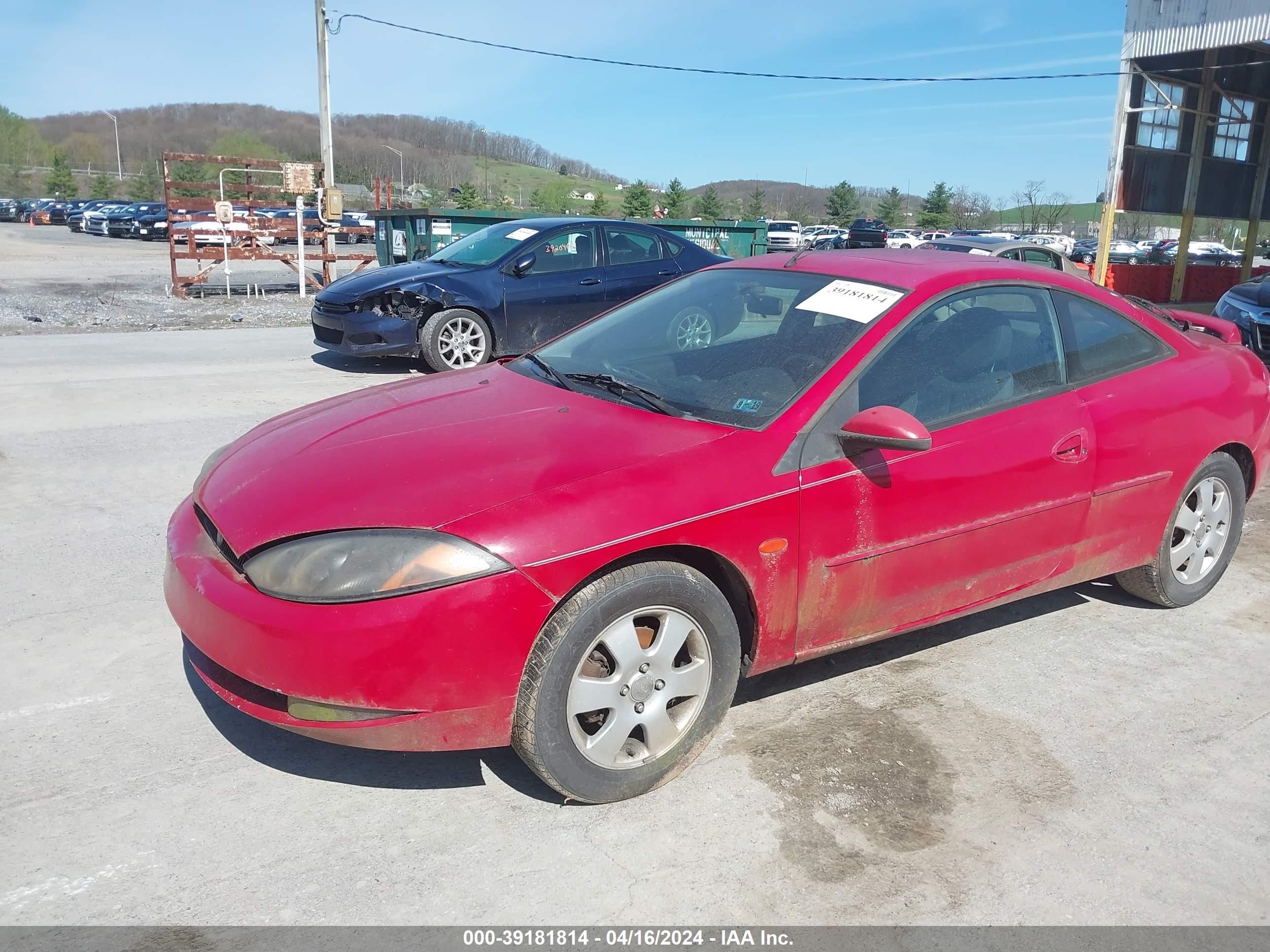 Photo 1 VIN: 1ZWFT61L2Y5610826 - MERCURY COUGAR 