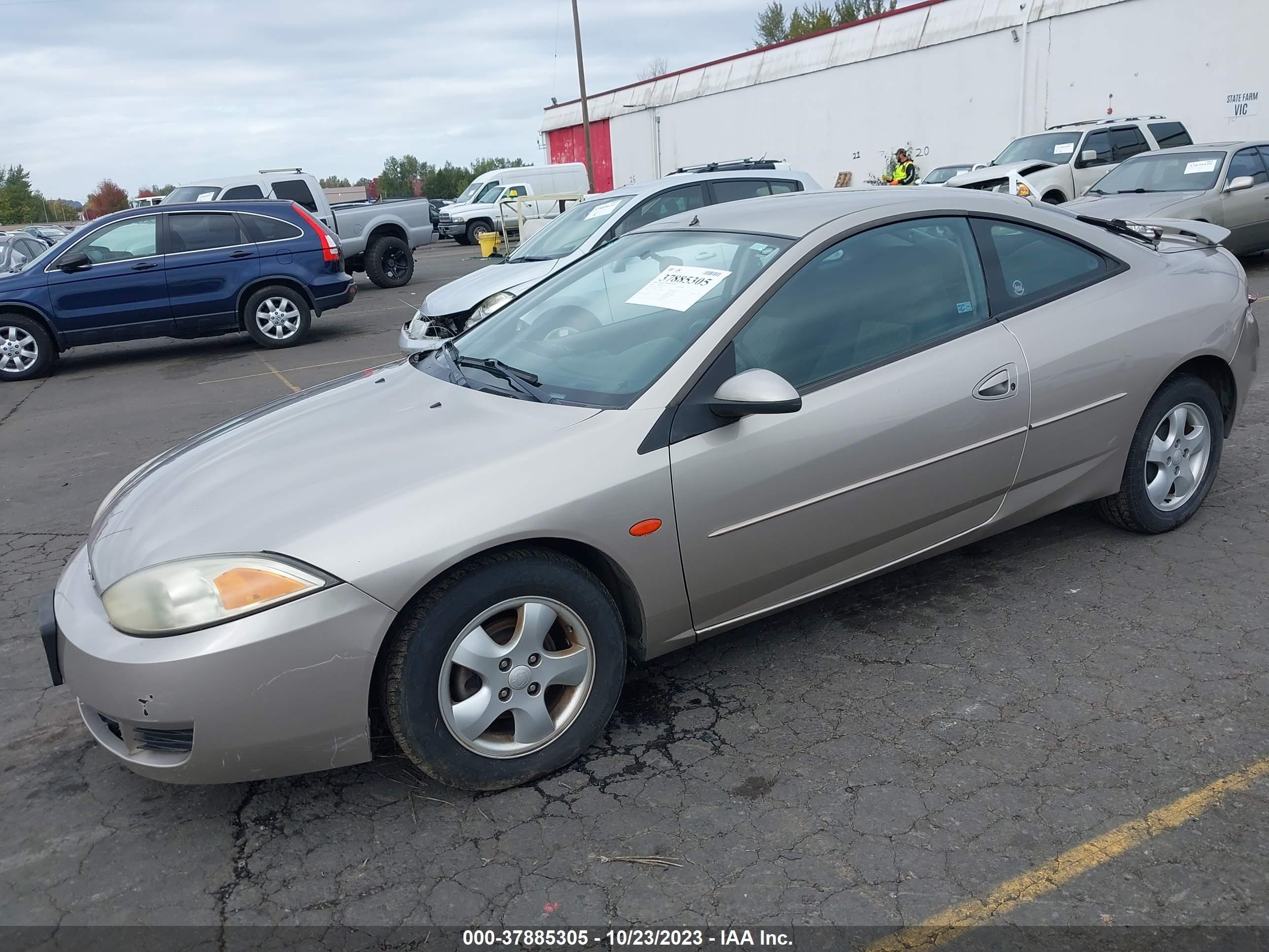 Photo 1 VIN: 1ZWFT61L825607775 - MERCURY COUGAR 