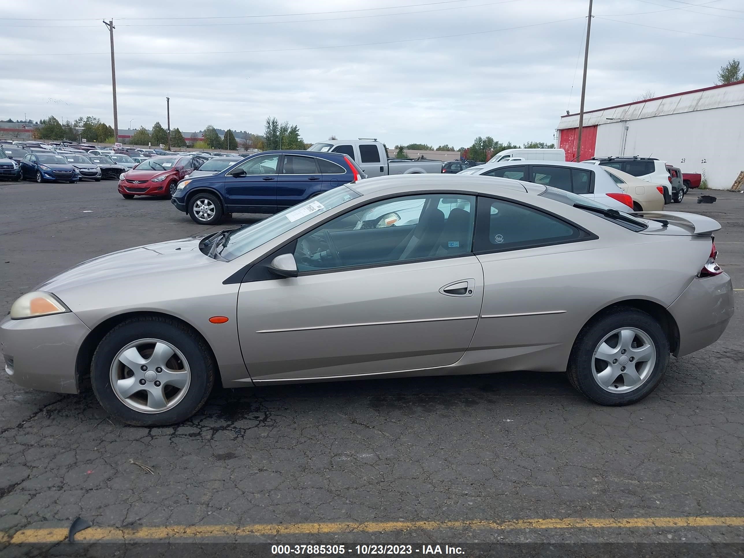 Photo 13 VIN: 1ZWFT61L825607775 - MERCURY COUGAR 