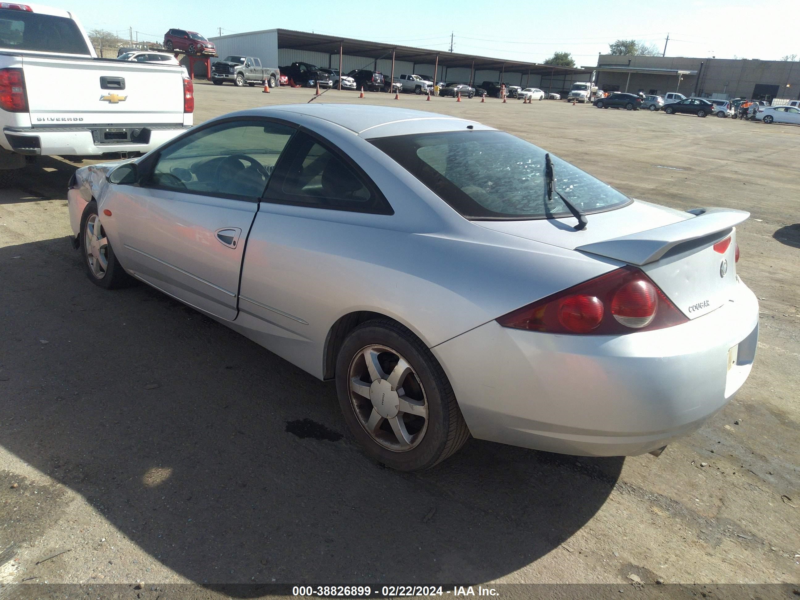 Photo 2 VIN: 1ZWFT61L8X5760230 - MERCURY COUGAR 