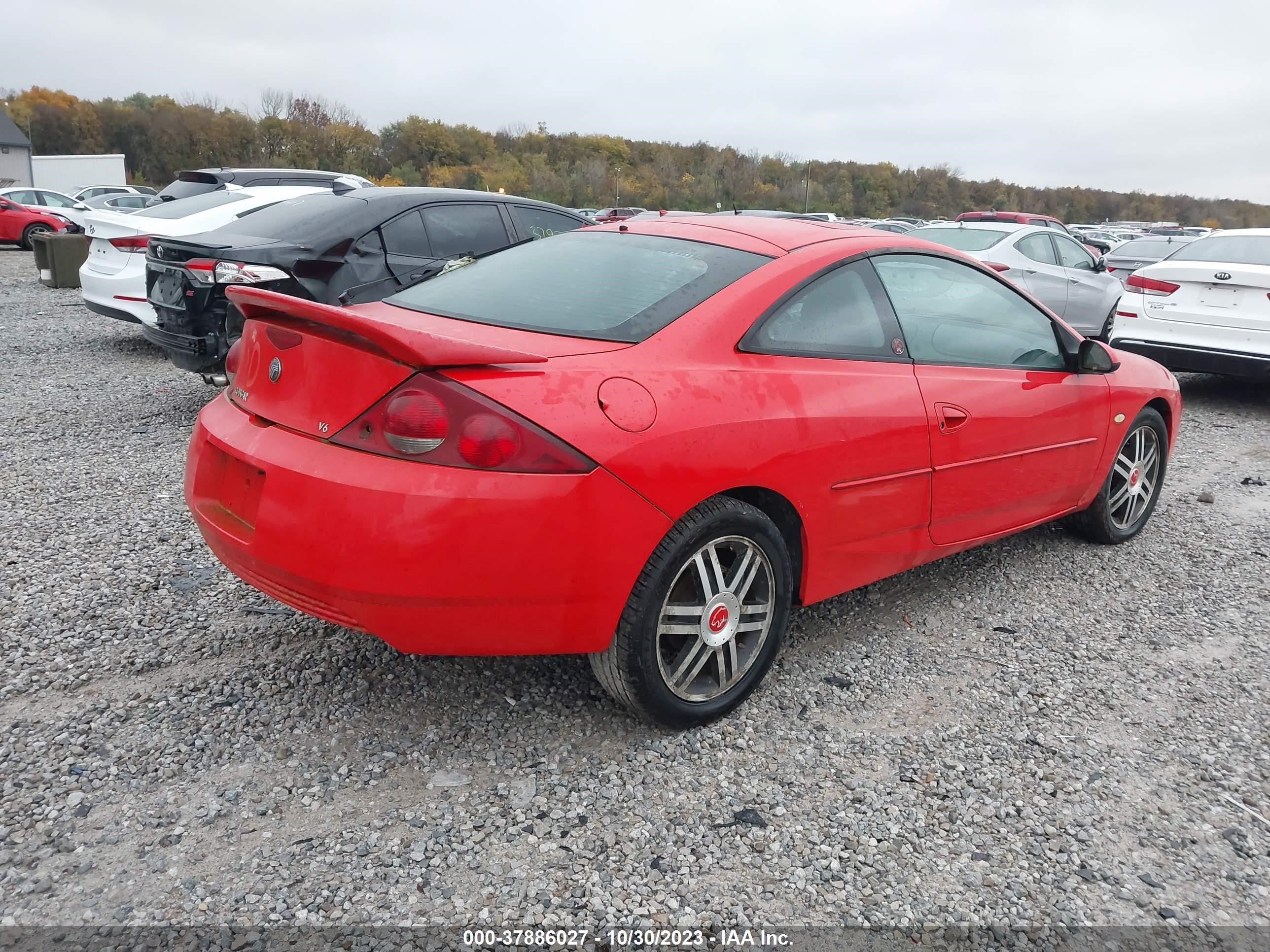 Photo 3 VIN: 1ZWHT61L225613743 - MERCURY COUGAR 