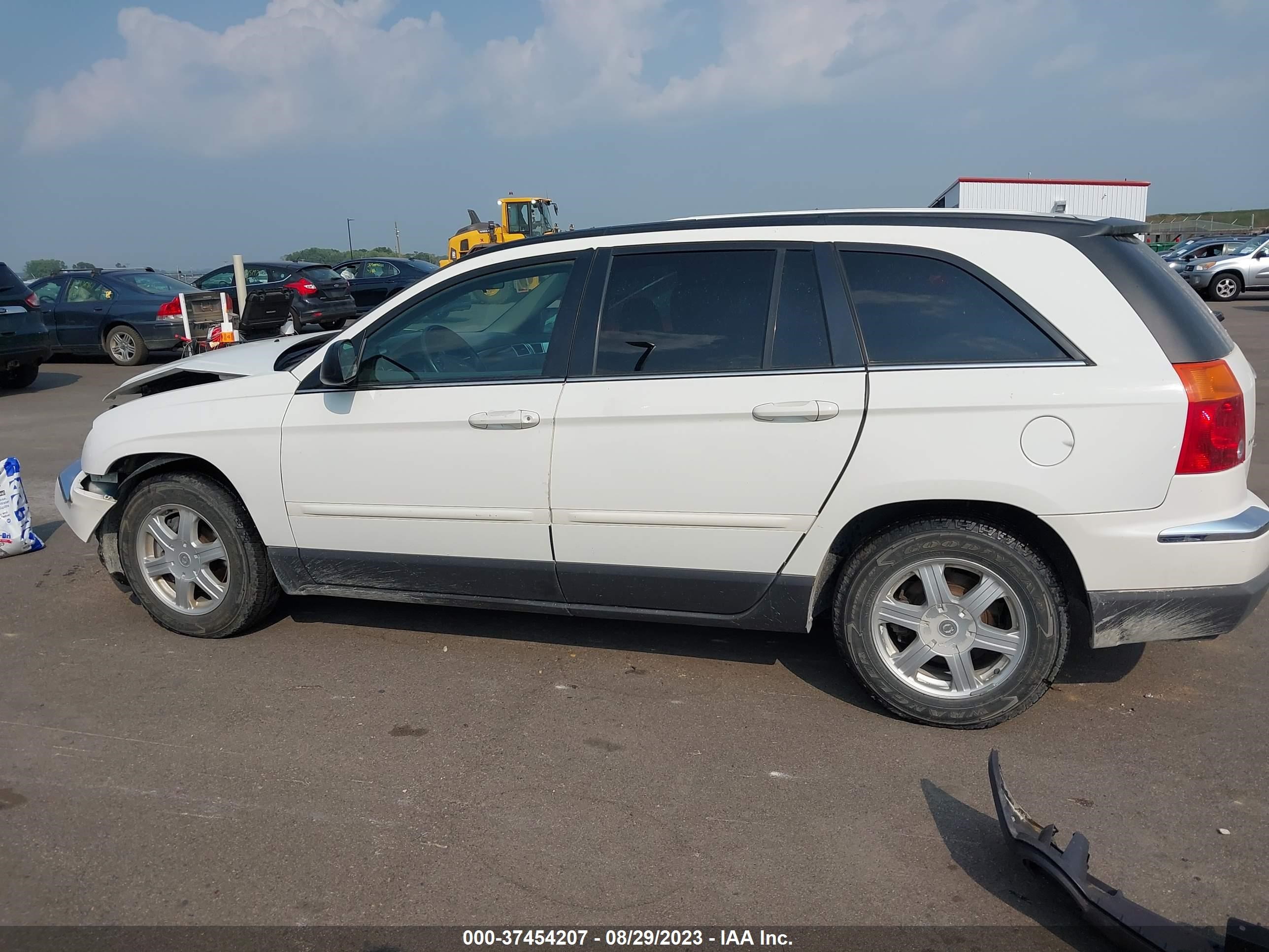 Photo 14 VIN: 2A4GF68436R672747 - CHRYSLER PACIFICA 