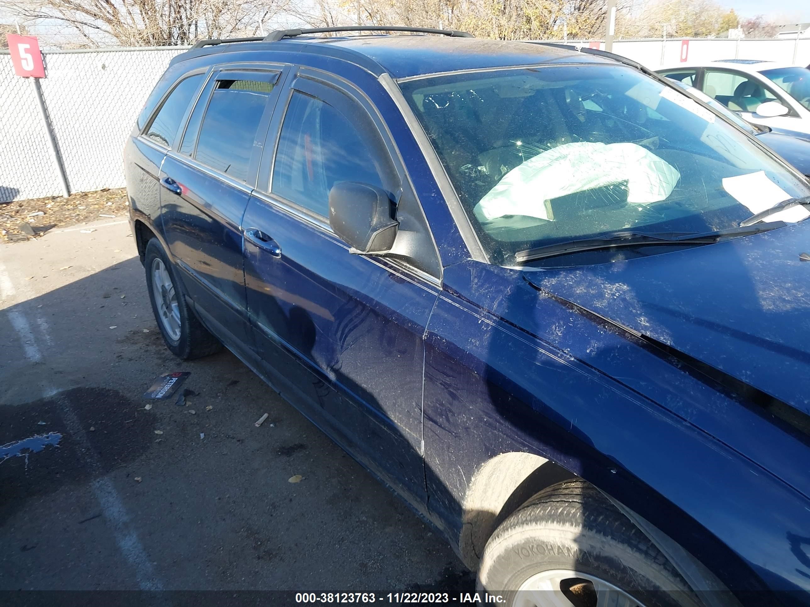 Photo 12 VIN: 2A4GF684X6R613355 - CHRYSLER PACIFICA 