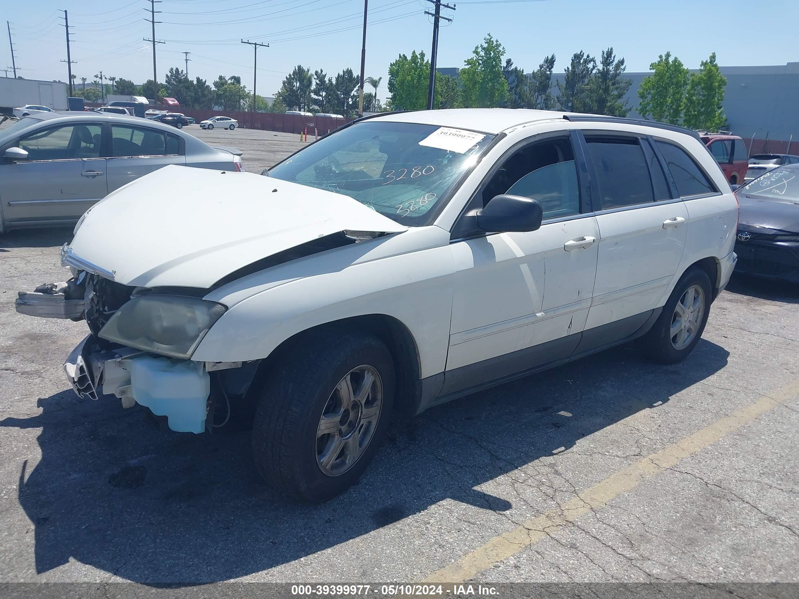 Photo 1 VIN: 2A4GM68406R673280 - CHRYSLER PACIFICA 