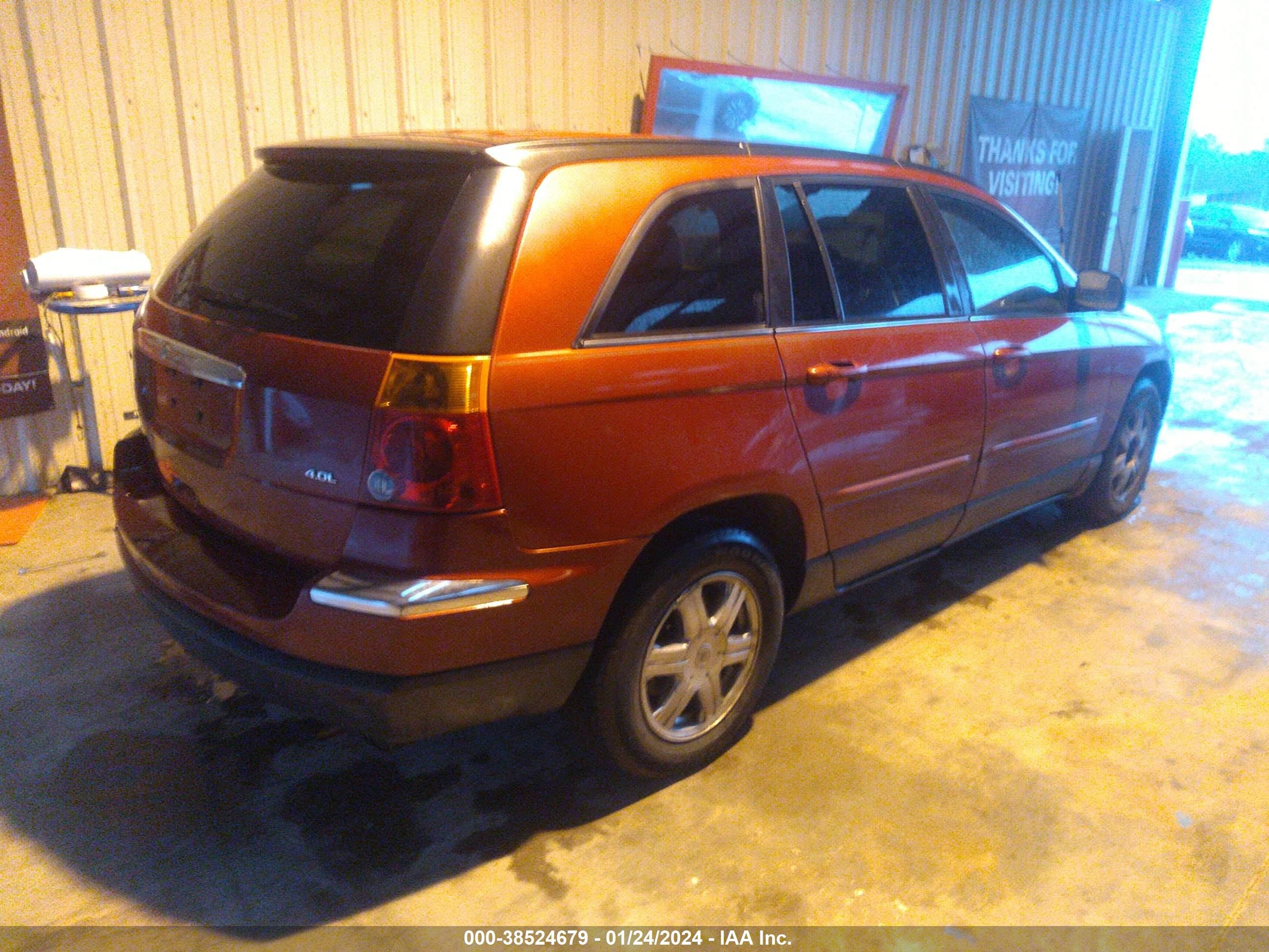 Photo 3 VIN: 2A4GM68416R752652 - CHRYSLER PACIFICA 