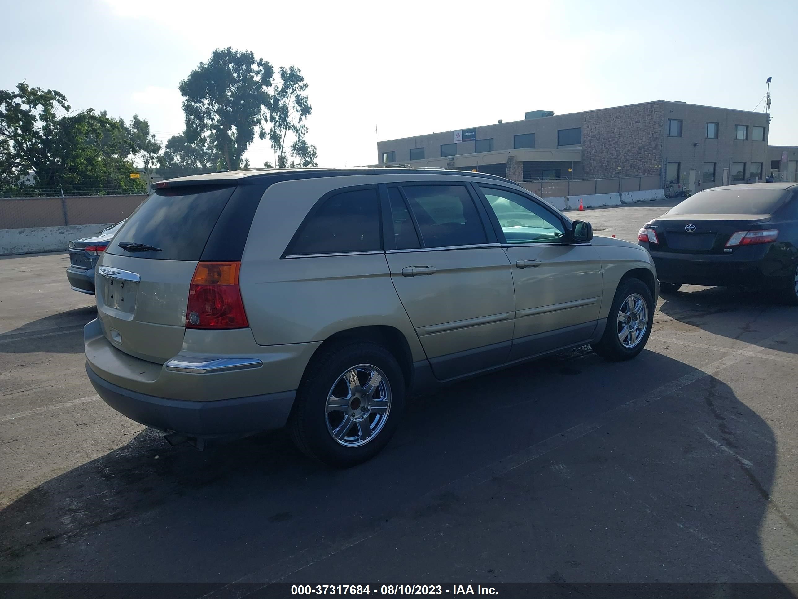 Photo 3 VIN: 2A4GM68426R769797 - CHRYSLER PACIFICA 