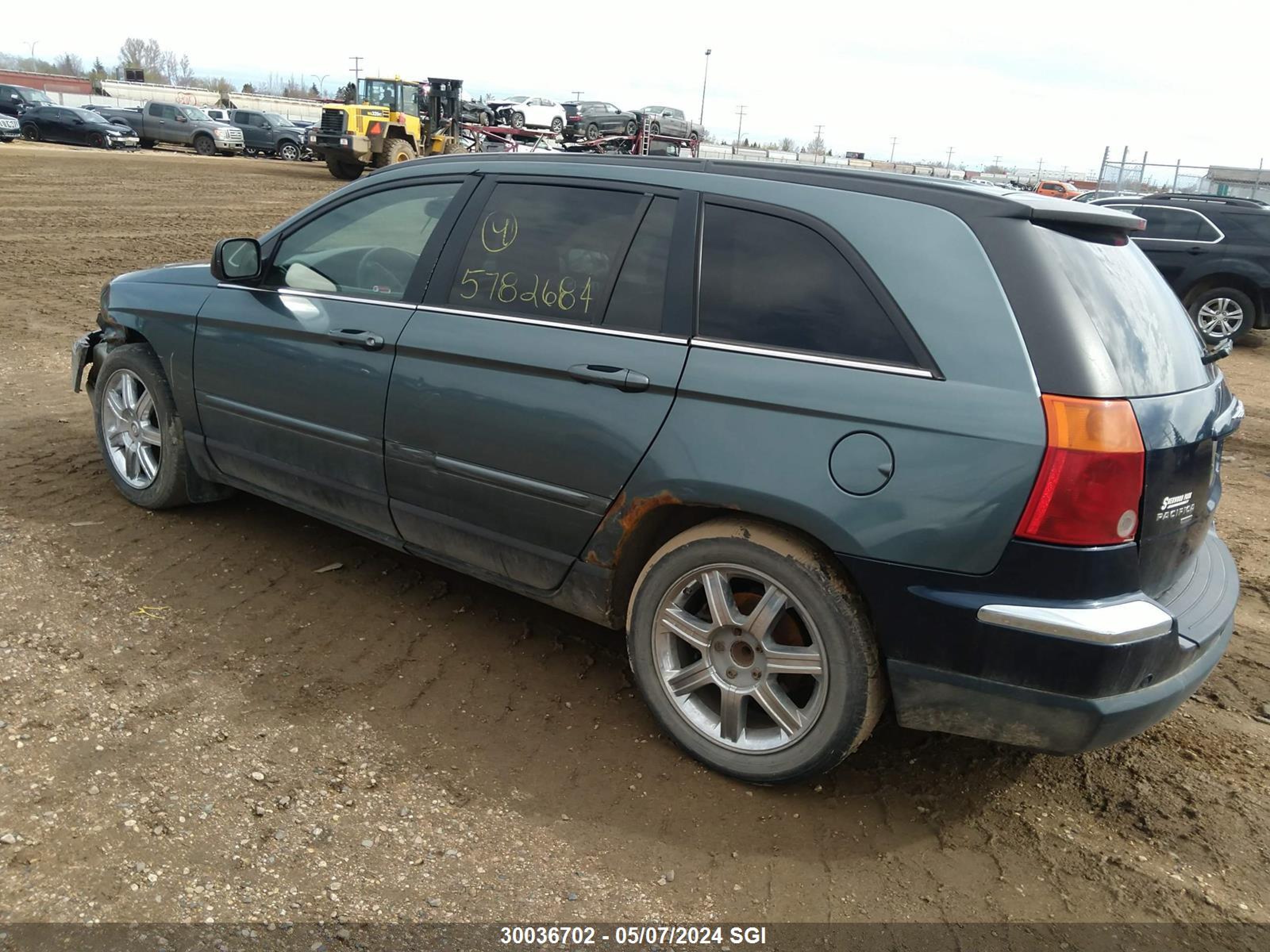 Photo 2 VIN: 2A4GM68436R731835 - CHRYSLER PACIFICA 