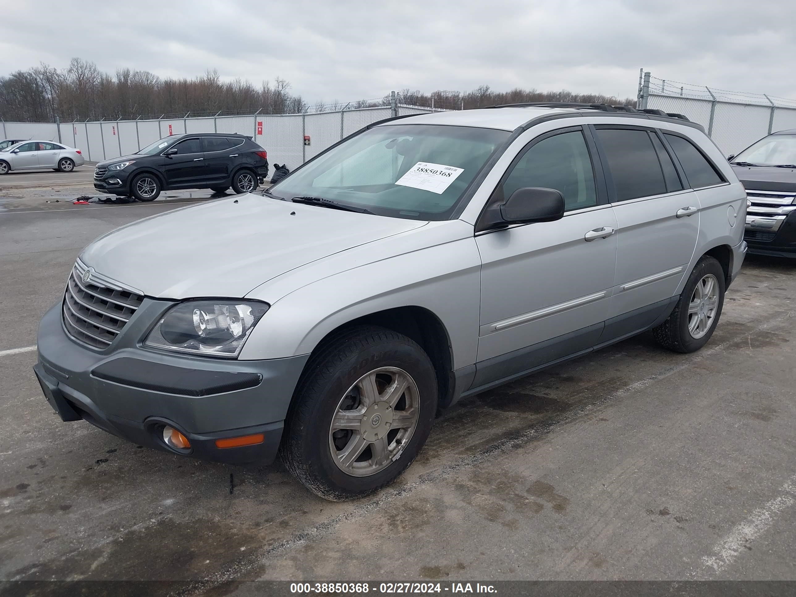 Photo 1 VIN: 2A4GM68446R787914 - CHRYSLER PACIFICA 