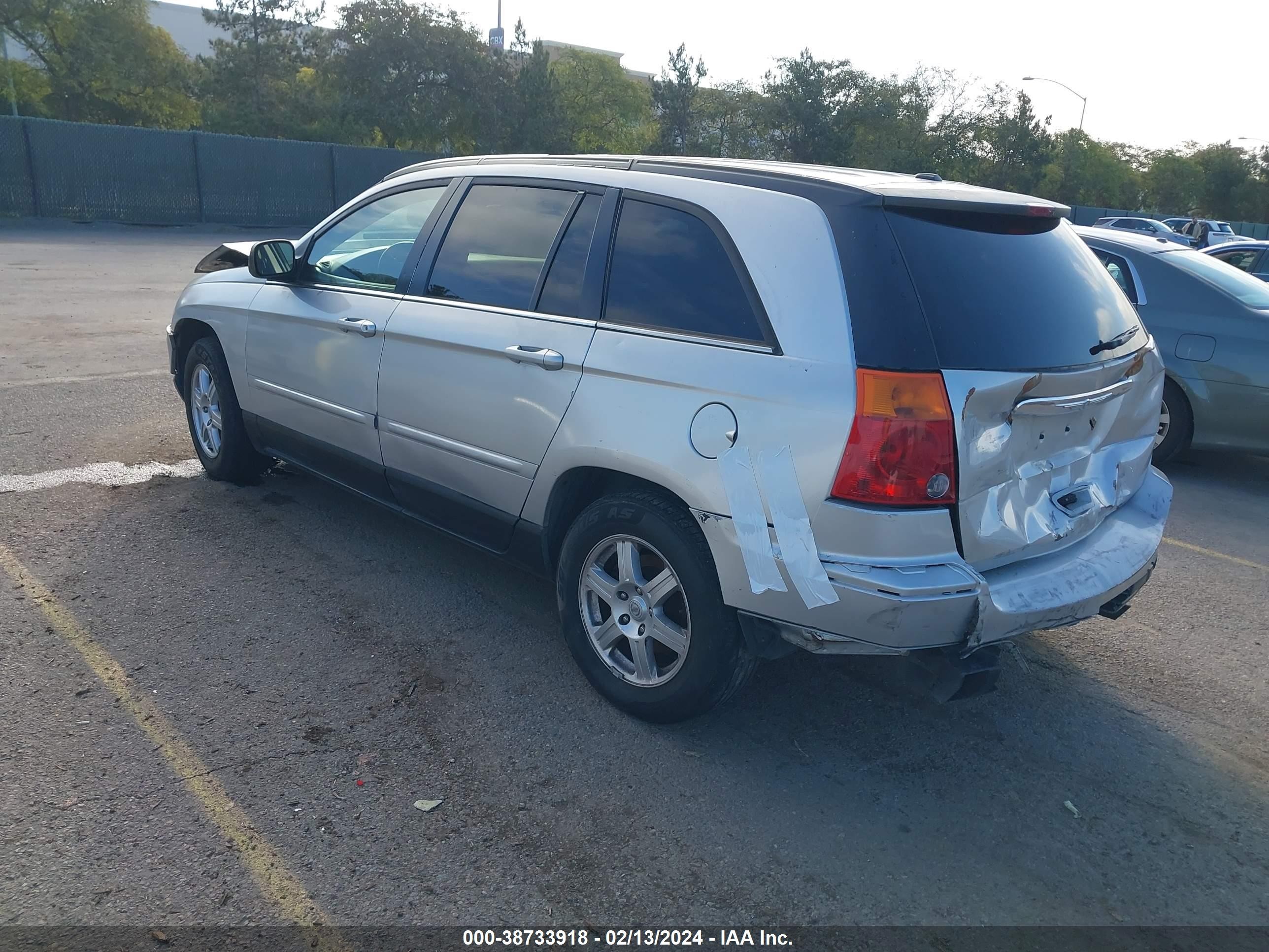 Photo 2 VIN: 2A4GM68446R867200 - CHRYSLER PACIFICA 