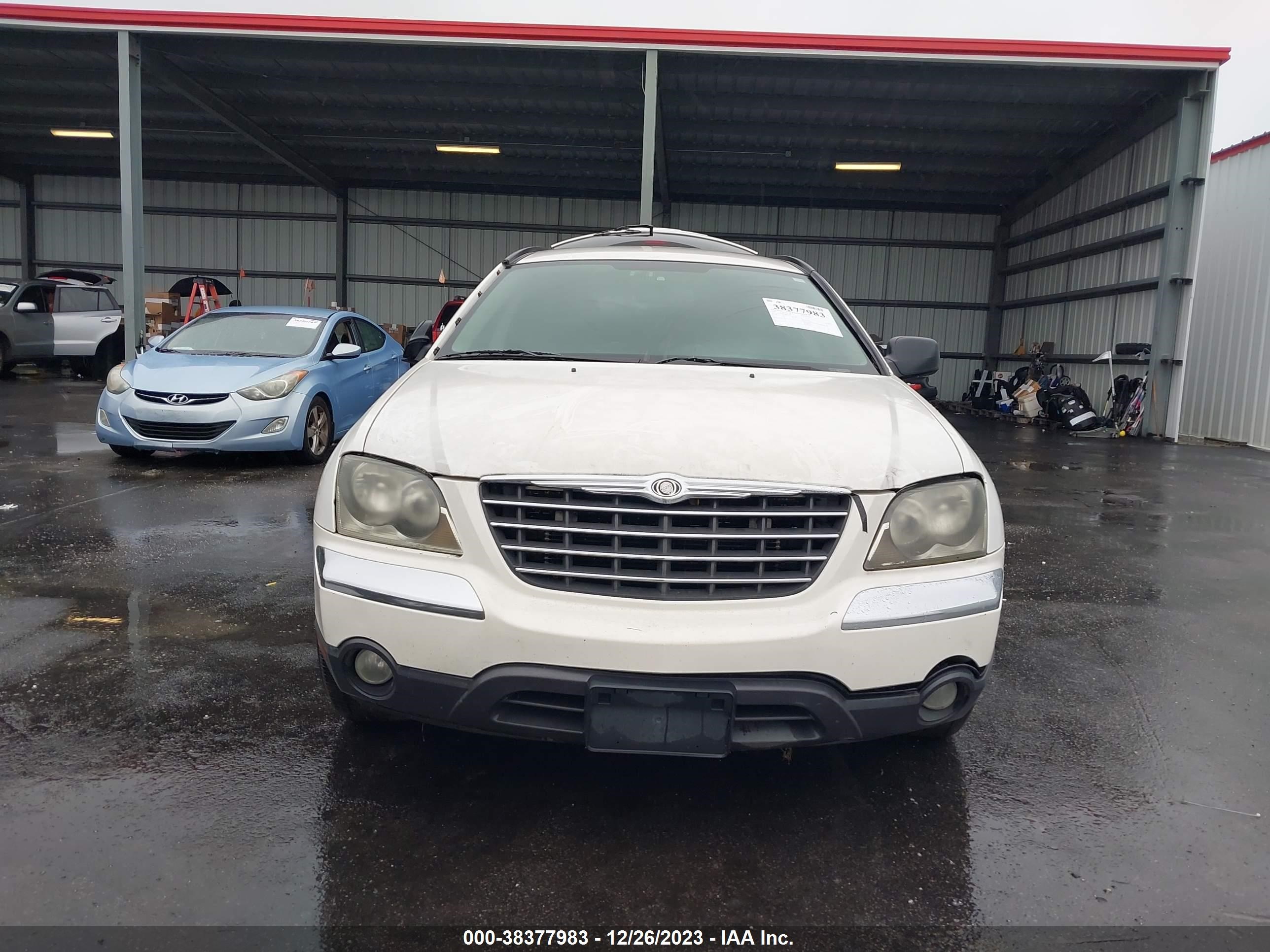 Photo 5 VIN: 2A4GM68476R921900 - CHRYSLER PACIFICA 