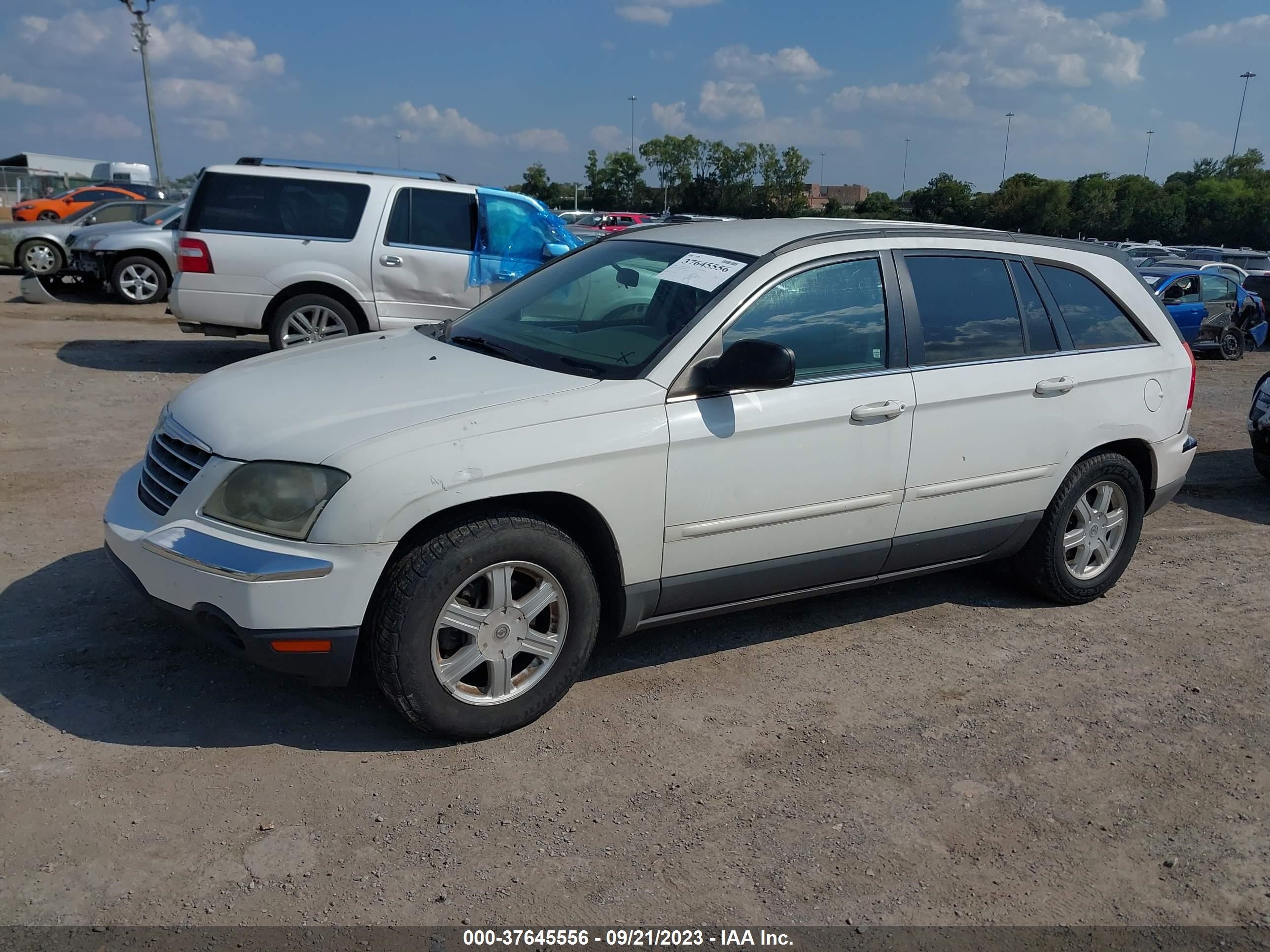 Photo 1 VIN: 2A4GM68486R814189 - CHRYSLER PACIFICA 