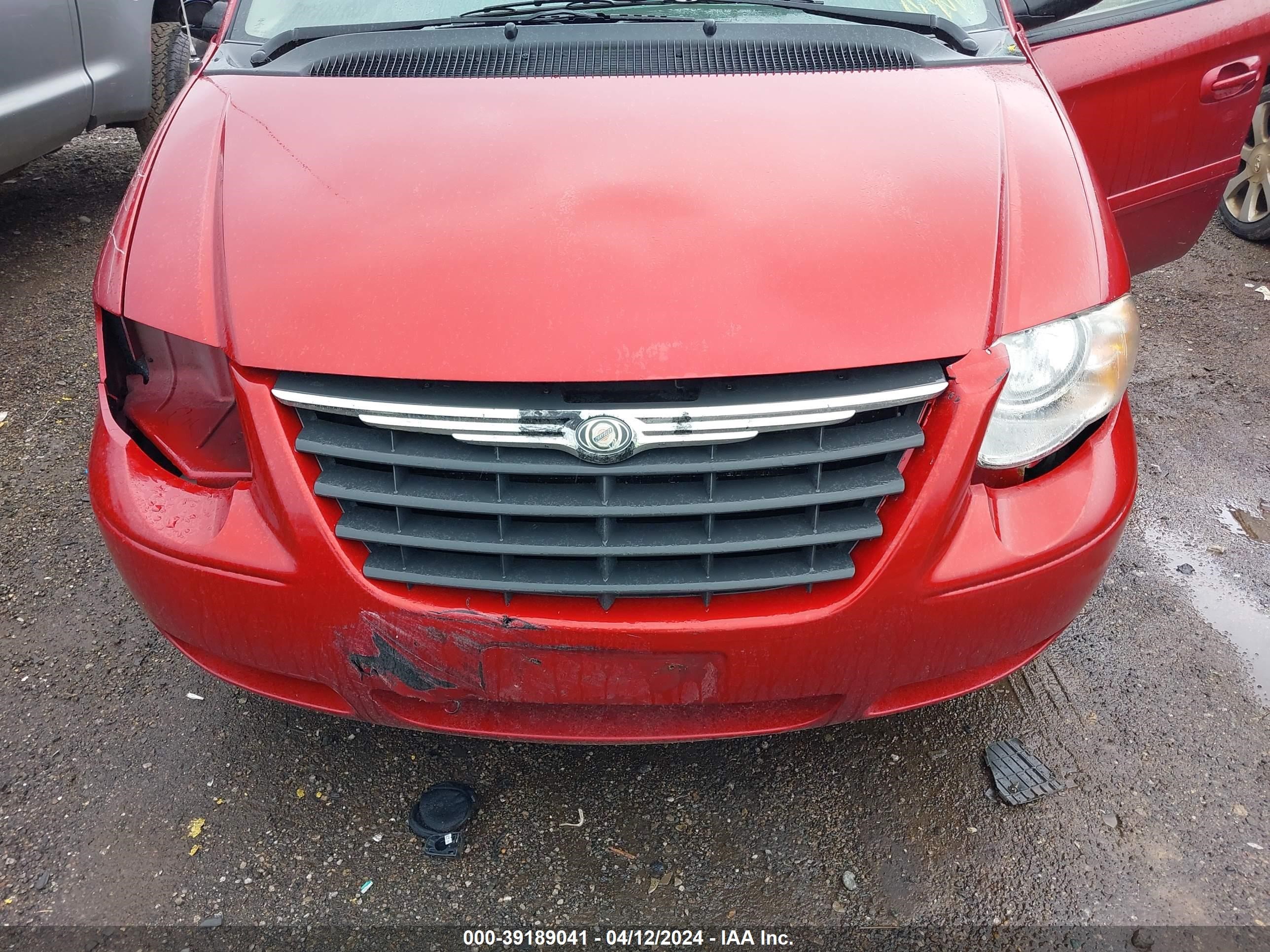 Photo 12 VIN: 2A4GP44R06R637523 - CHRYSLER TOWN & COUNTRY 