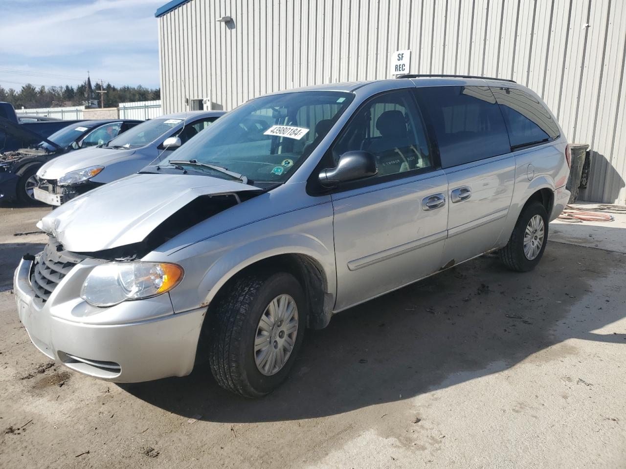 Photo 0 VIN: 2A4GP44R07R285299 - CHRYSLER TOWN & COUNTRY 