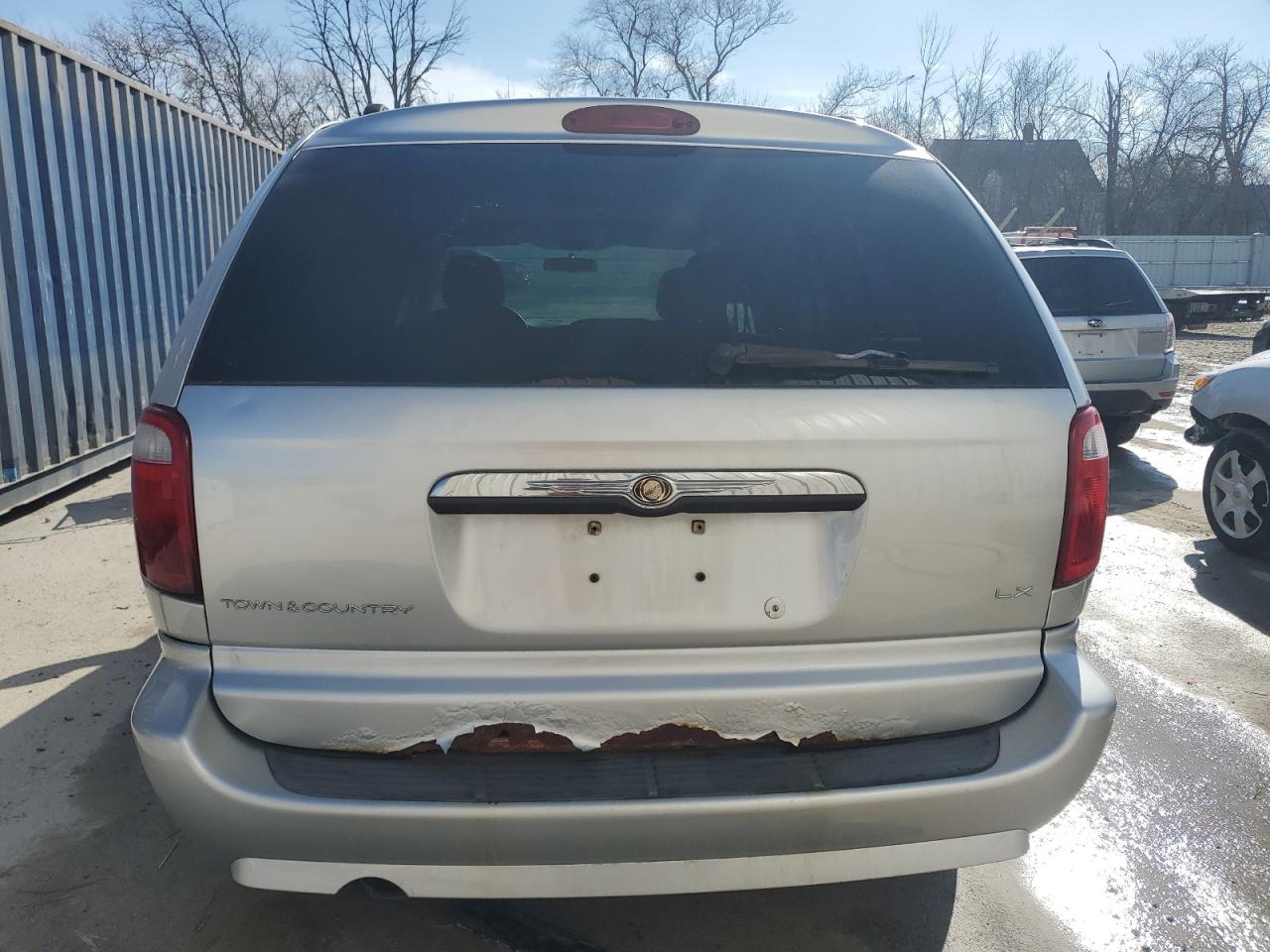 Photo 5 VIN: 2A4GP44R07R285299 - CHRYSLER TOWN & COUNTRY 