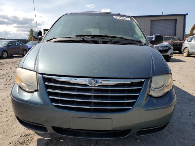 Photo 4 VIN: 2A4GP44R16R825922 - CHRYSLER TOWN & COU 