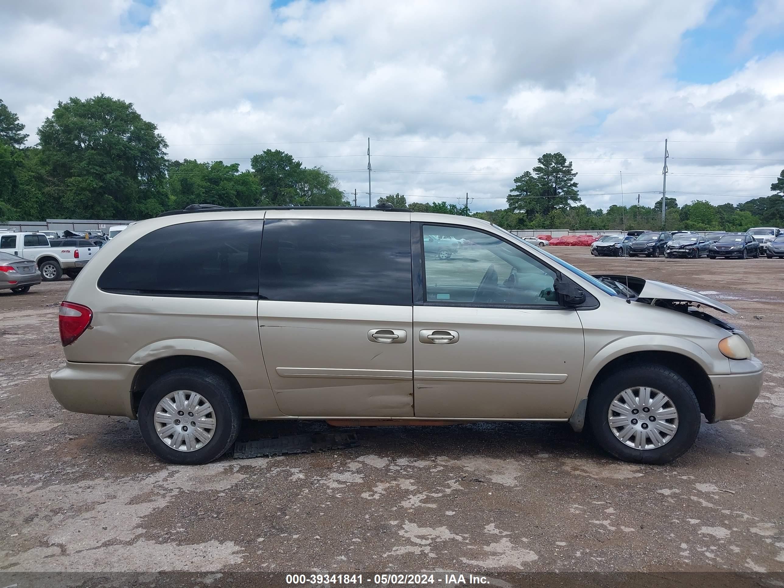 Photo 12 VIN: 2A4GP44R57R221095 - CHRYSLER TOWN & COUNTRY 