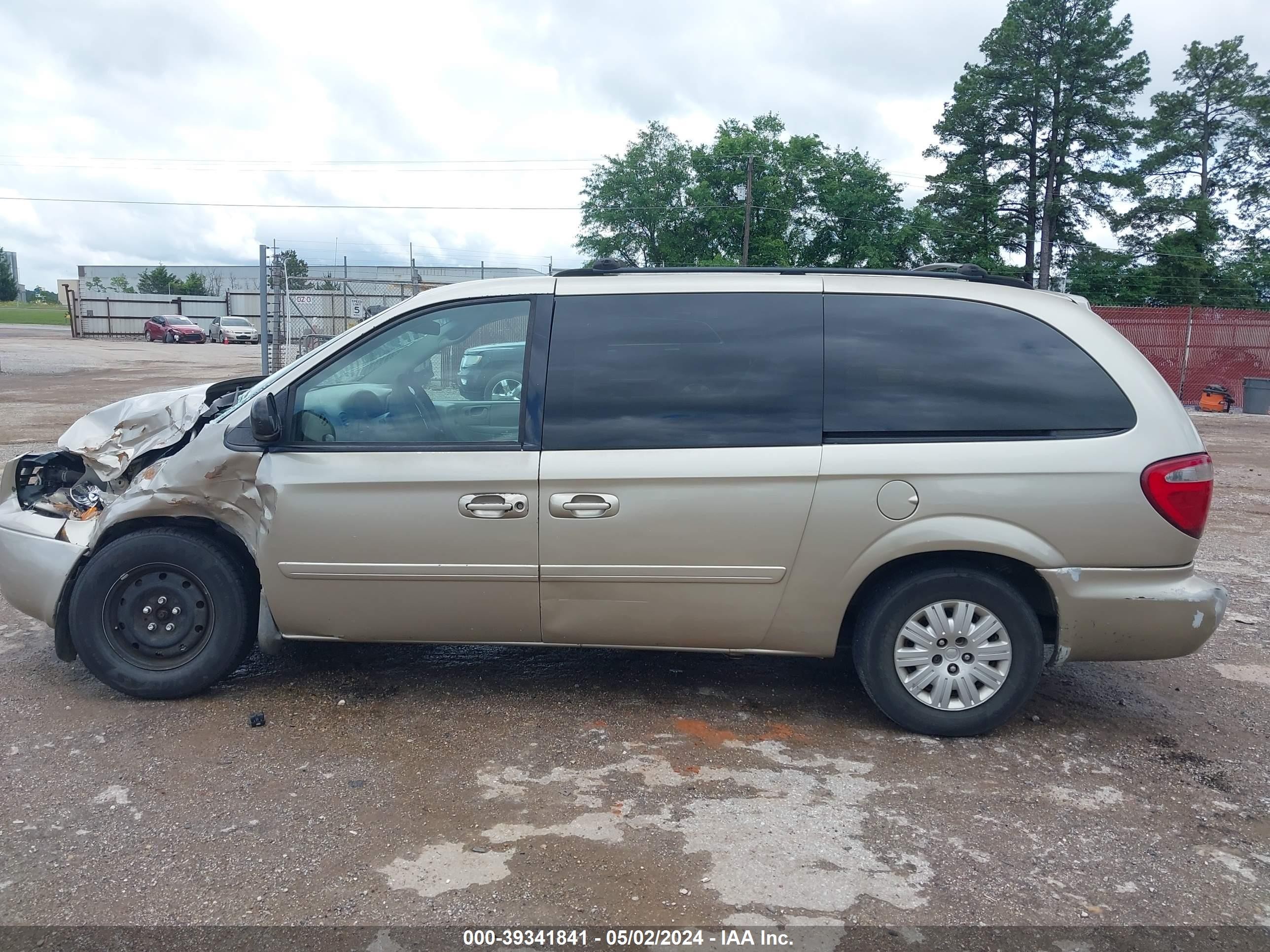 Photo 13 VIN: 2A4GP44R57R221095 - CHRYSLER TOWN & COUNTRY 