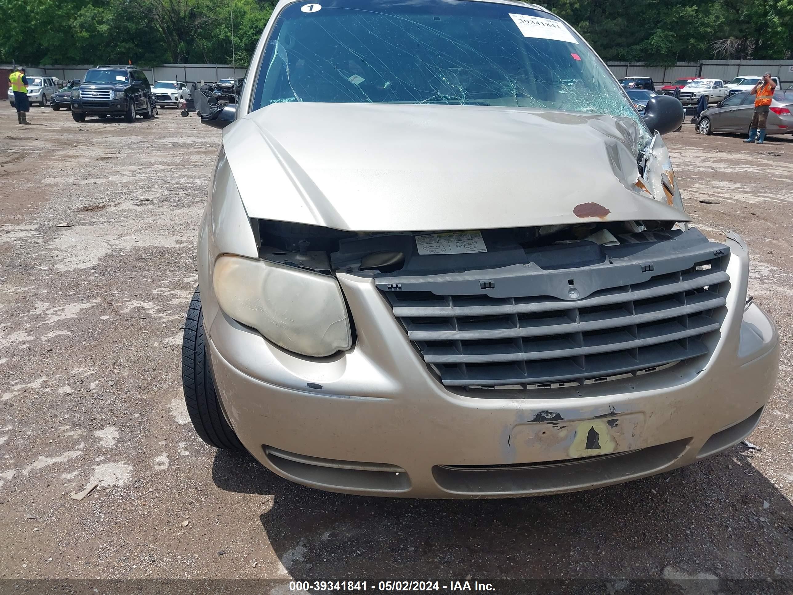 Photo 17 VIN: 2A4GP44R57R221095 - CHRYSLER TOWN & COUNTRY 