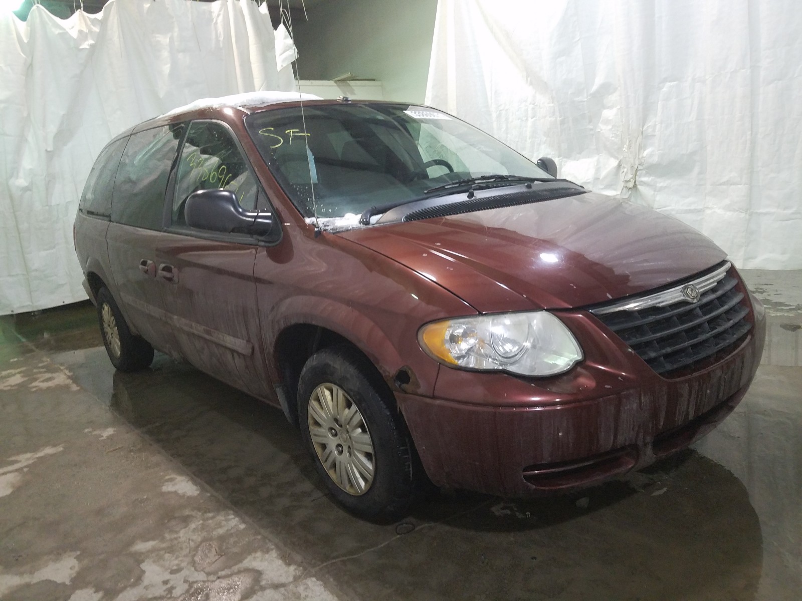 Photo 0 VIN: 2A4GP44R57R341026 - CHRYSLER TOWN &AMP COU 