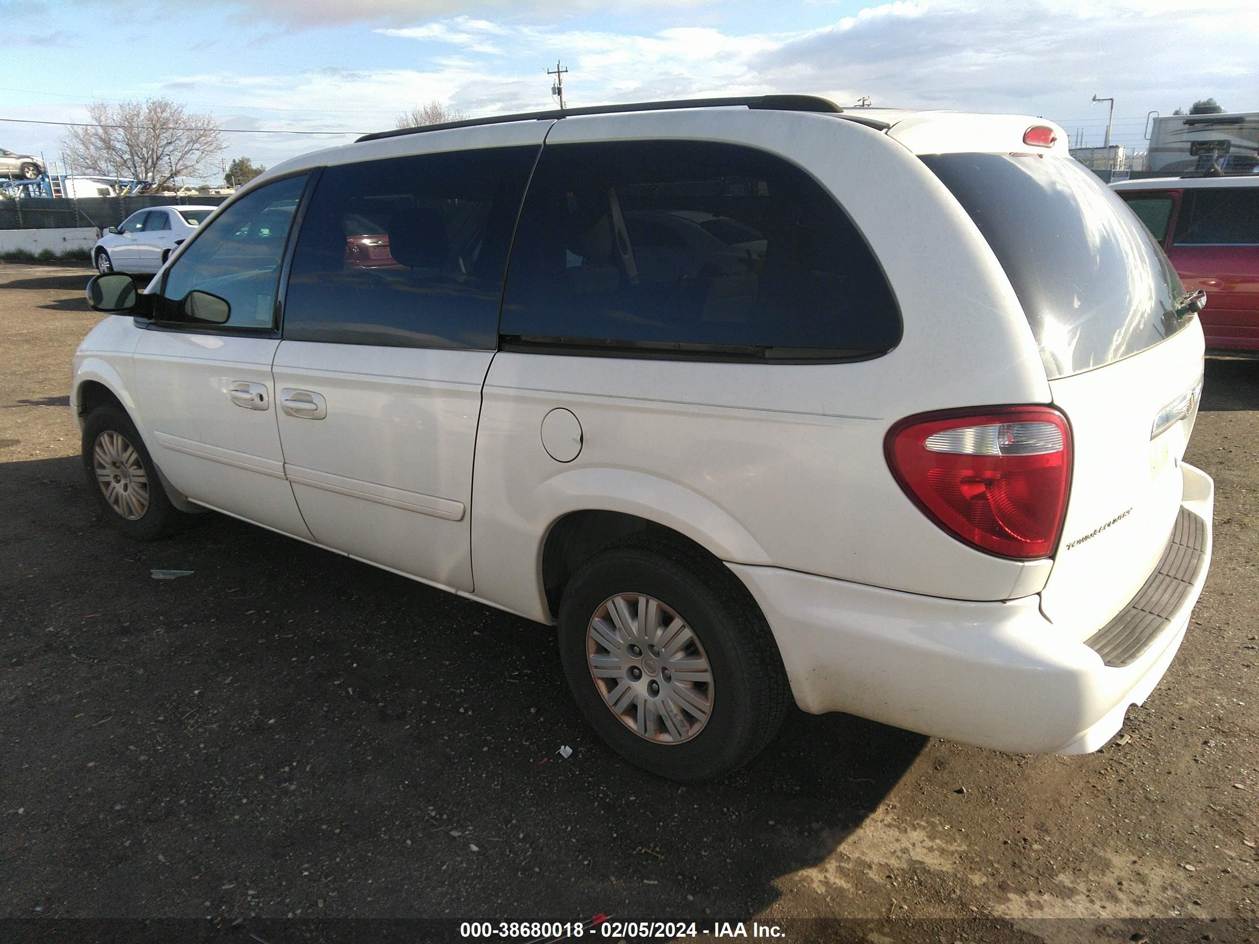 Photo 2 VIN: 2A4GP44R87R343367 - CHRYSLER TOWN & COUNTRY 