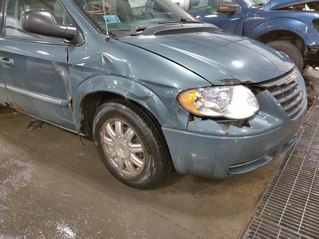 Photo 8 VIN: 2A4GP54L06R846066 - CHRYSLER TOWN &AMP COU 