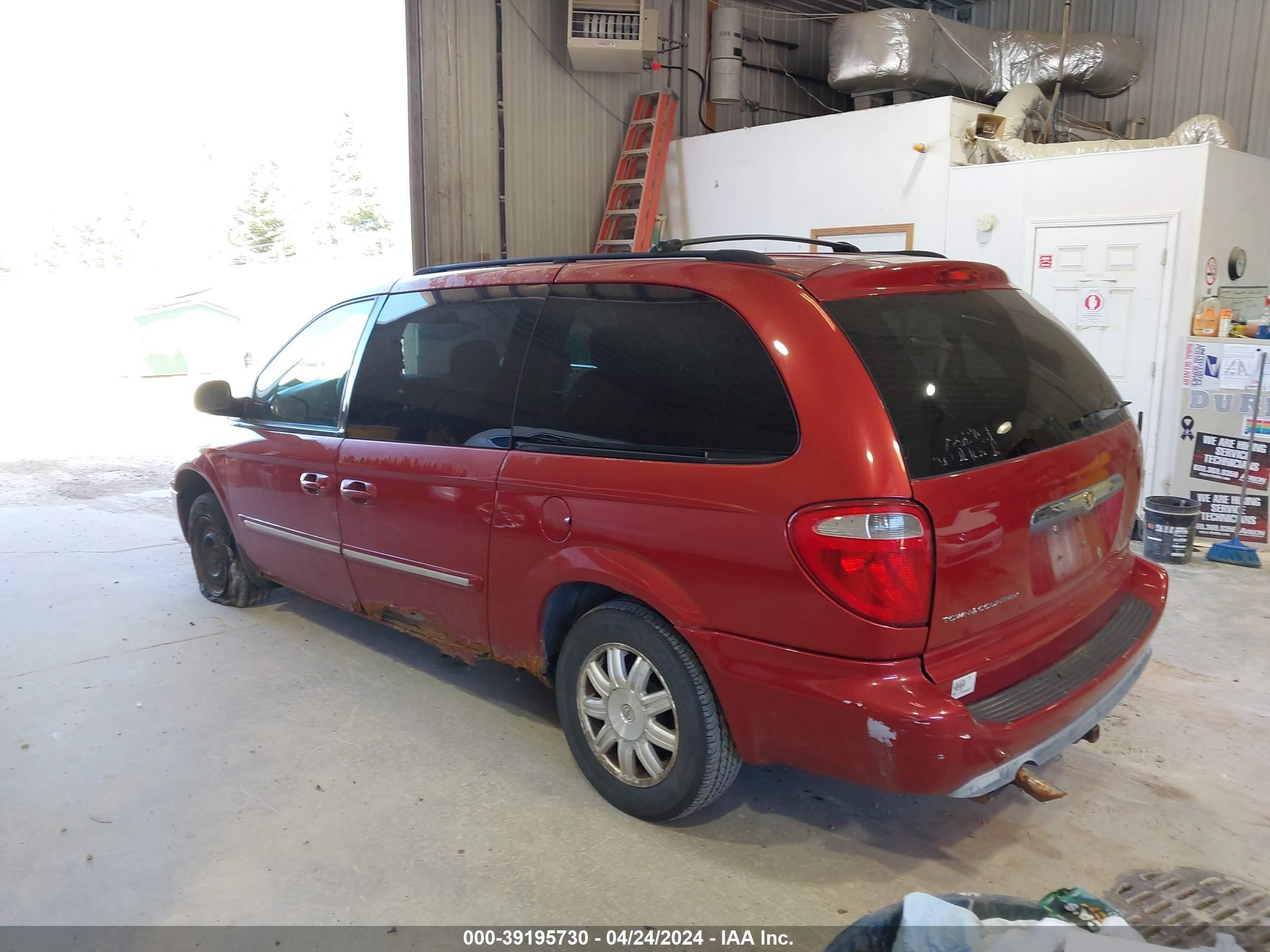 Photo 2 VIN: 2A4GP54L26R851303 - CHRYSLER TOWN & COUNTRY 