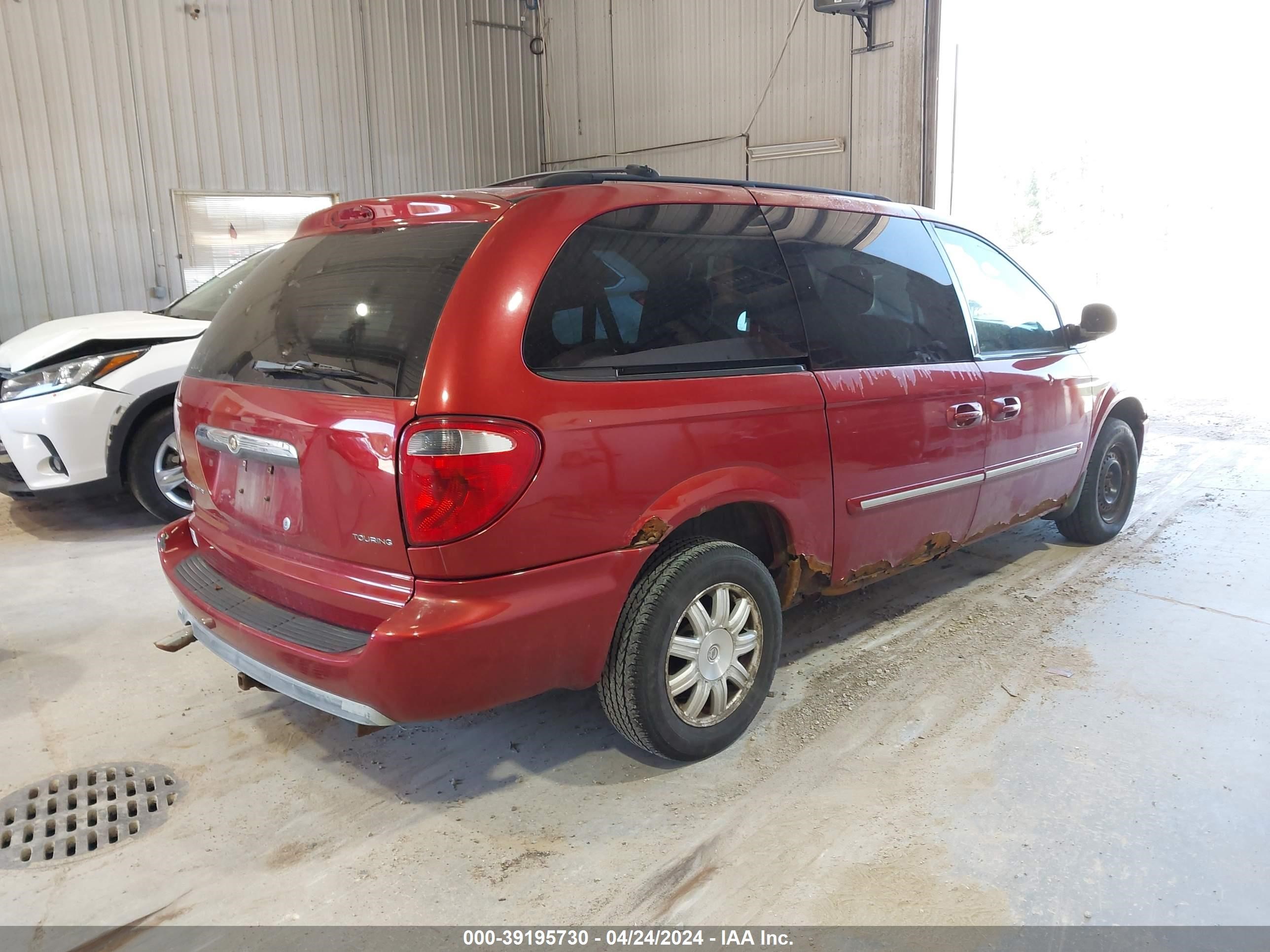 Photo 3 VIN: 2A4GP54L26R851303 - CHRYSLER TOWN & COUNTRY 