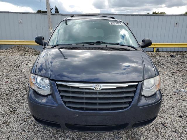 Photo 4 VIN: 2A4GP54L27R262611 - CHRYSLER TOWN & COU 