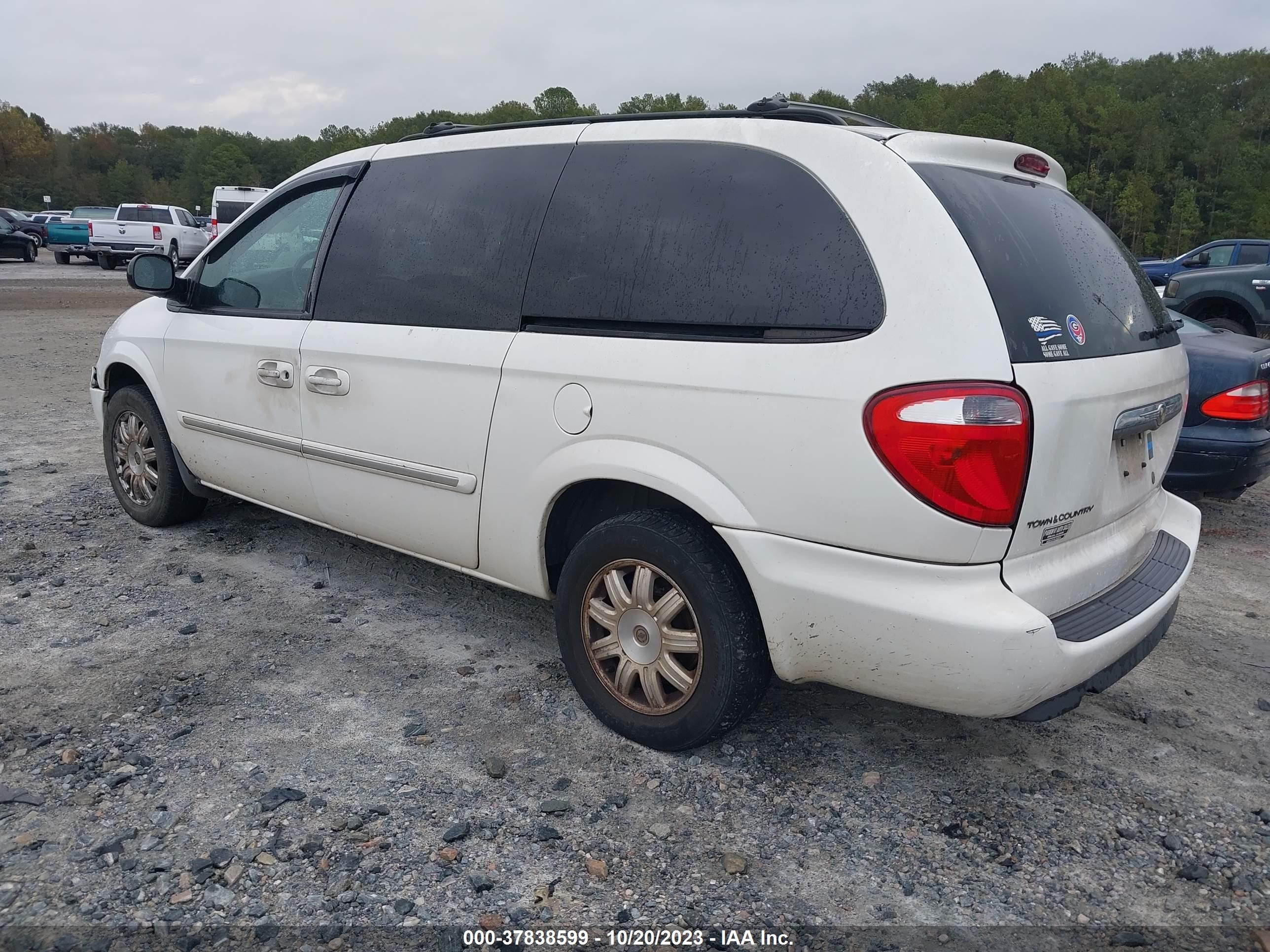 Photo 2 VIN: 2A4GP54L46R809473 - CHRYSLER TOWN & COUNTRY 