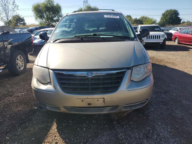 Photo 4 VIN: 2A4GP54L47R294296 - CHRYSLER TOWN & COU 