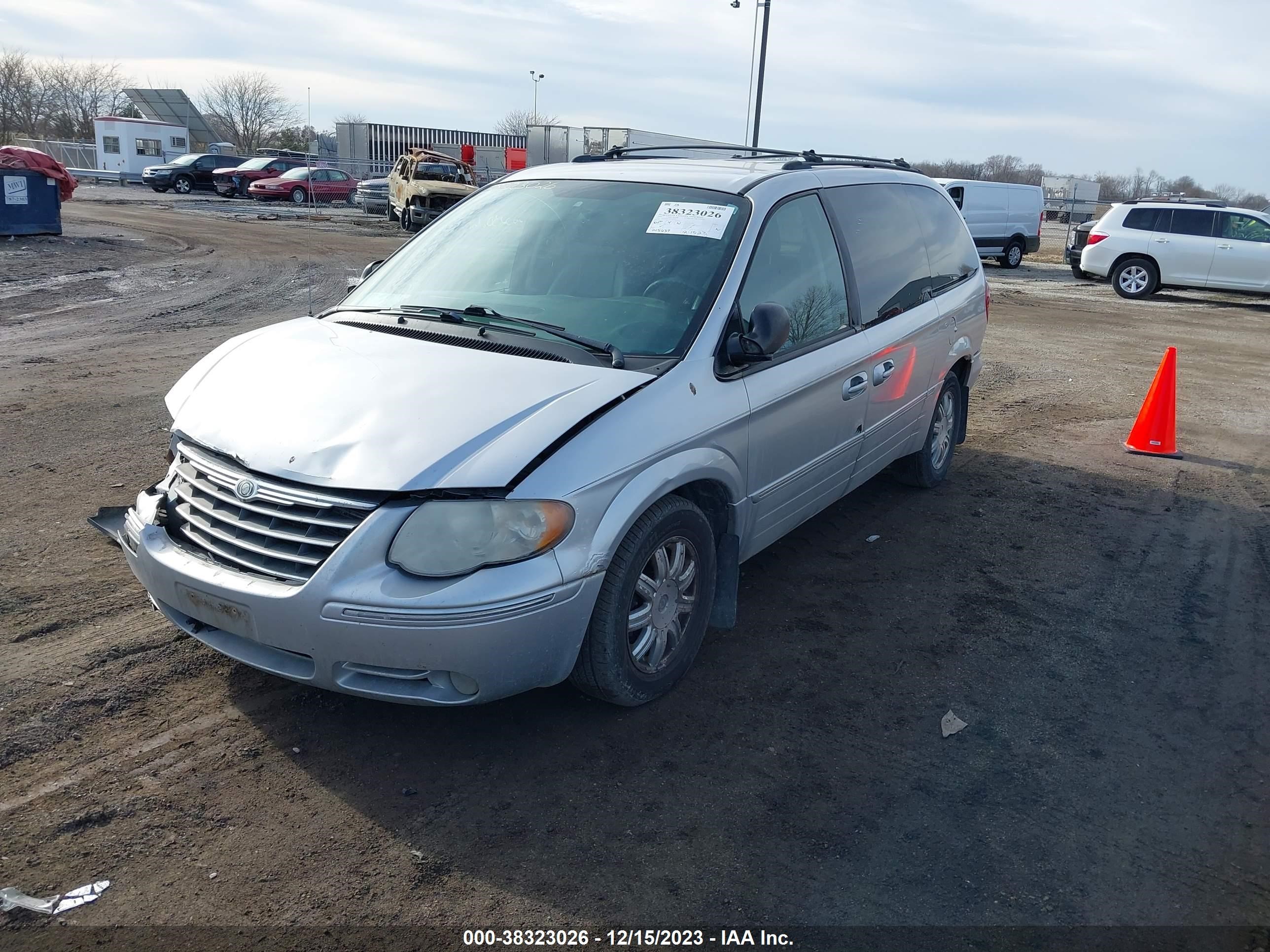 Photo 1 VIN: 2A4GP54L56R629032 - CHRYSLER TOWN & COUNTRY 