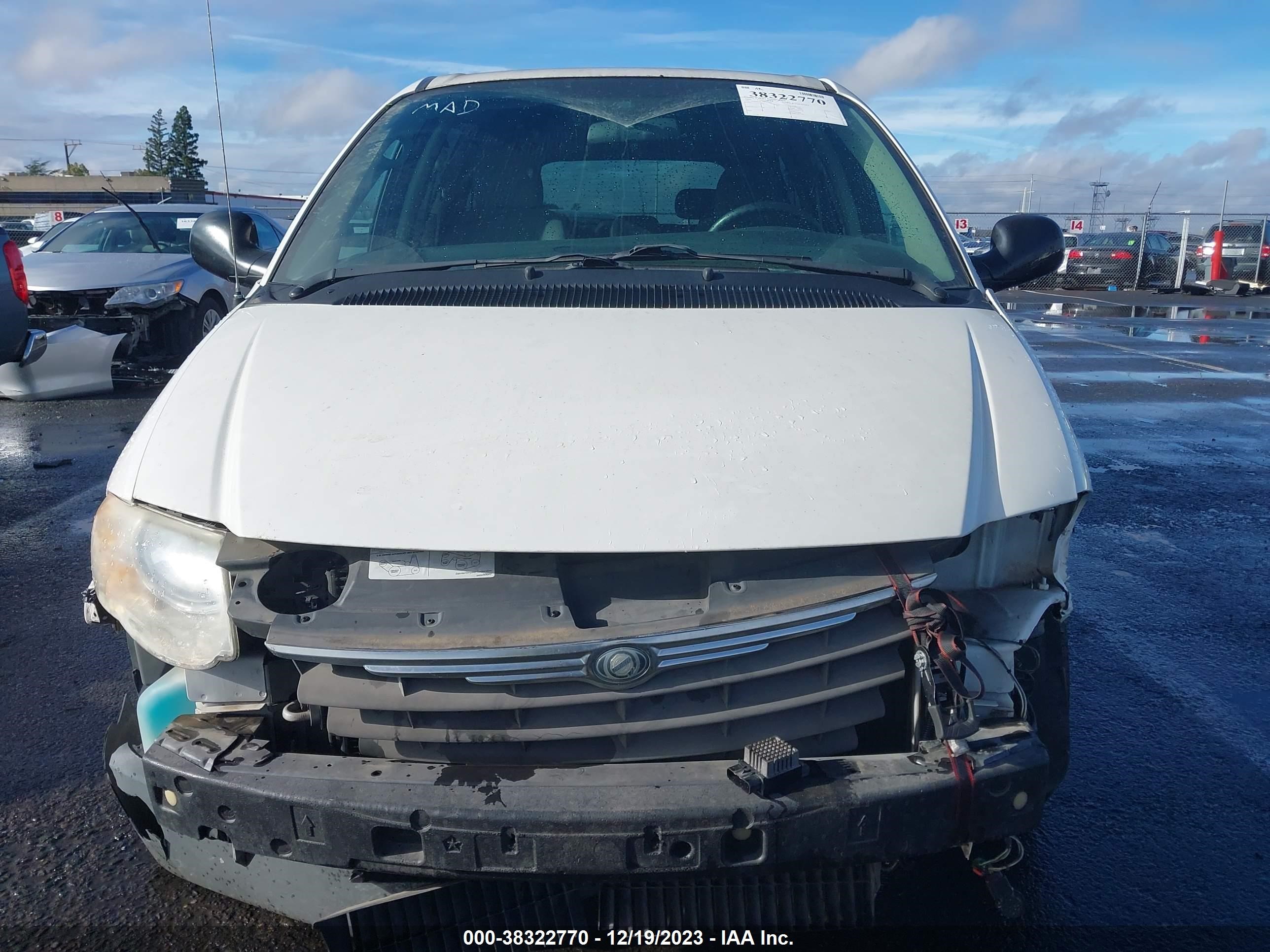 Photo 12 VIN: 2A4GP54L66R721993 - CHRYSLER TOWN & COUNTRY 