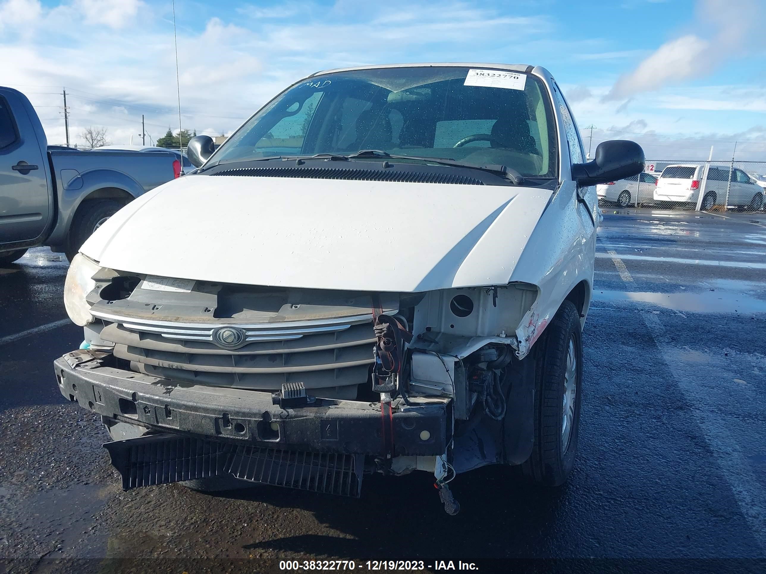 Photo 5 VIN: 2A4GP54L66R721993 - CHRYSLER TOWN & COUNTRY 