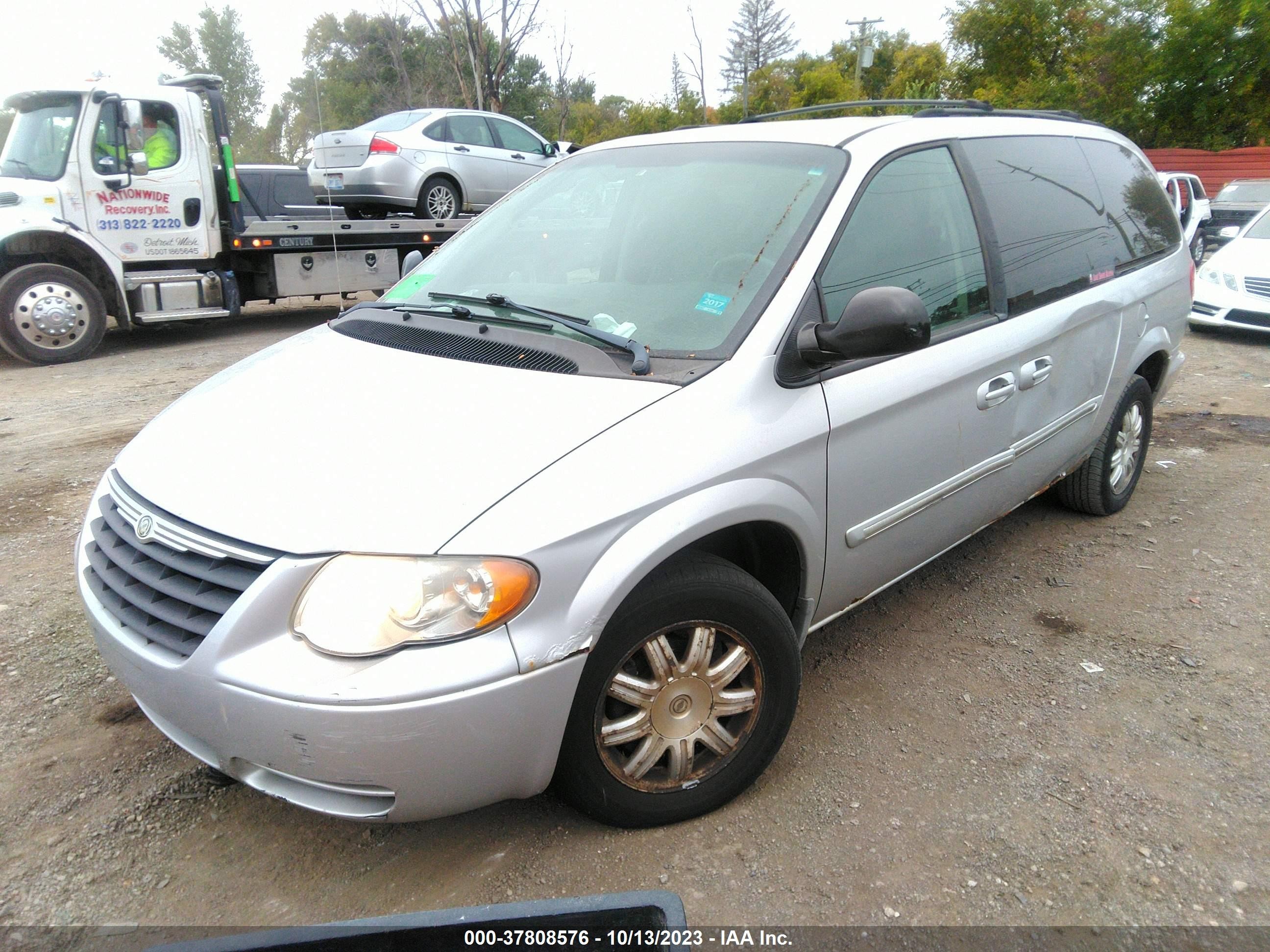 Photo 1 VIN: 2A4GP54L66R776539 - CHRYSLER TOWN & COUNTRY 