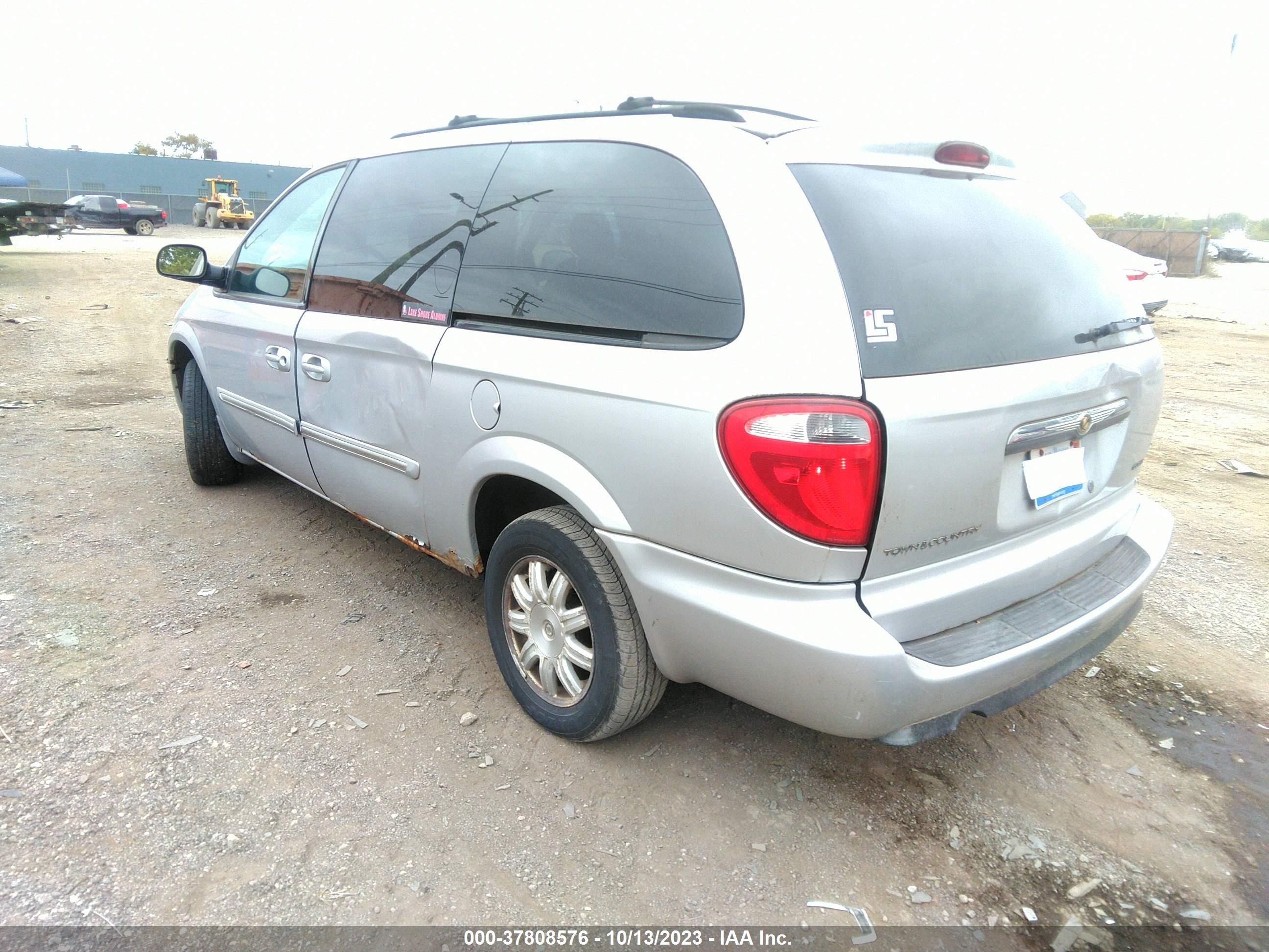 Photo 2 VIN: 2A4GP54L66R776539 - CHRYSLER TOWN & COUNTRY 