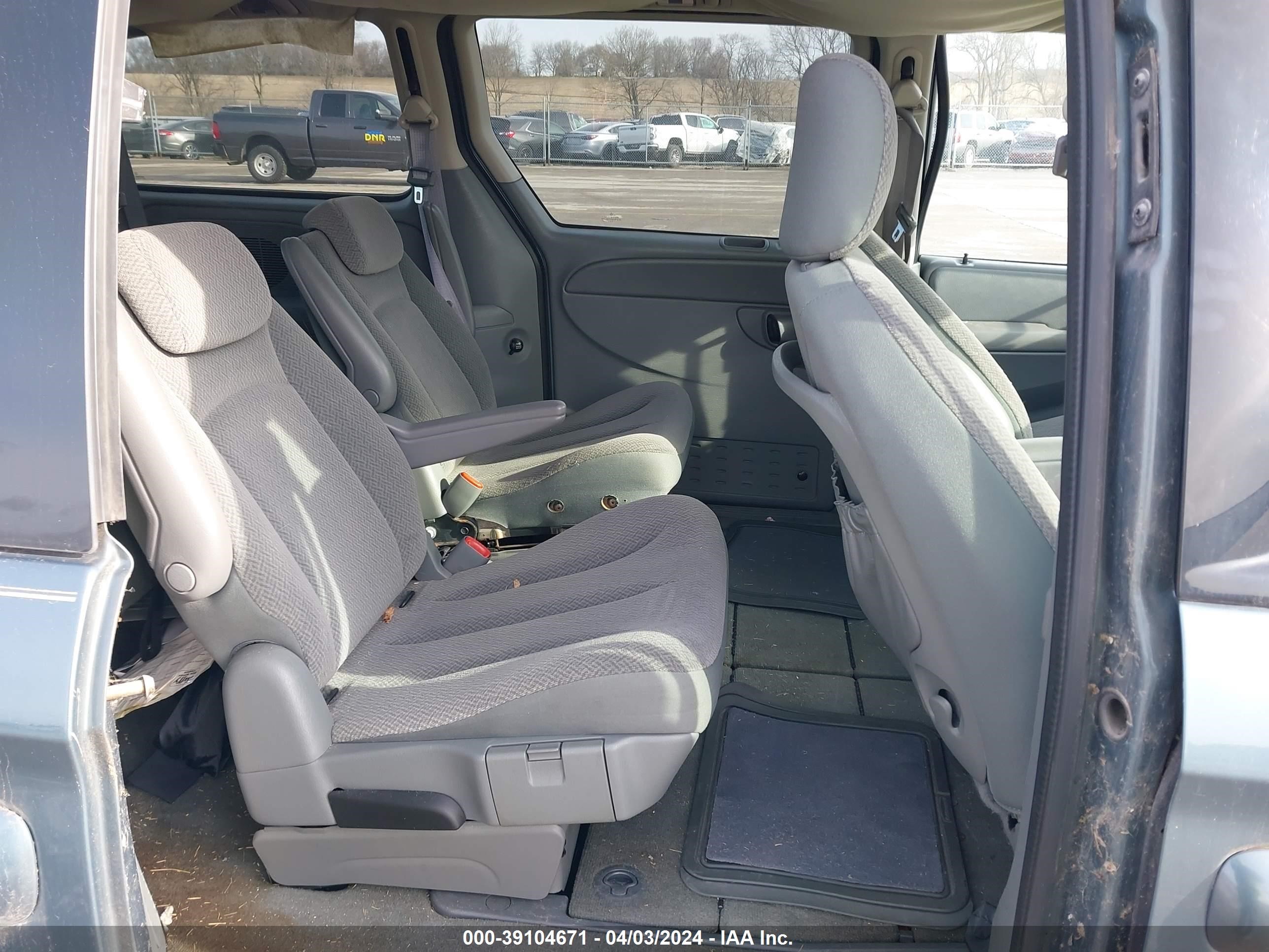 Photo 7 VIN: 2A4GP54L66R925001 - CHRYSLER TOWN & COUNTRY 