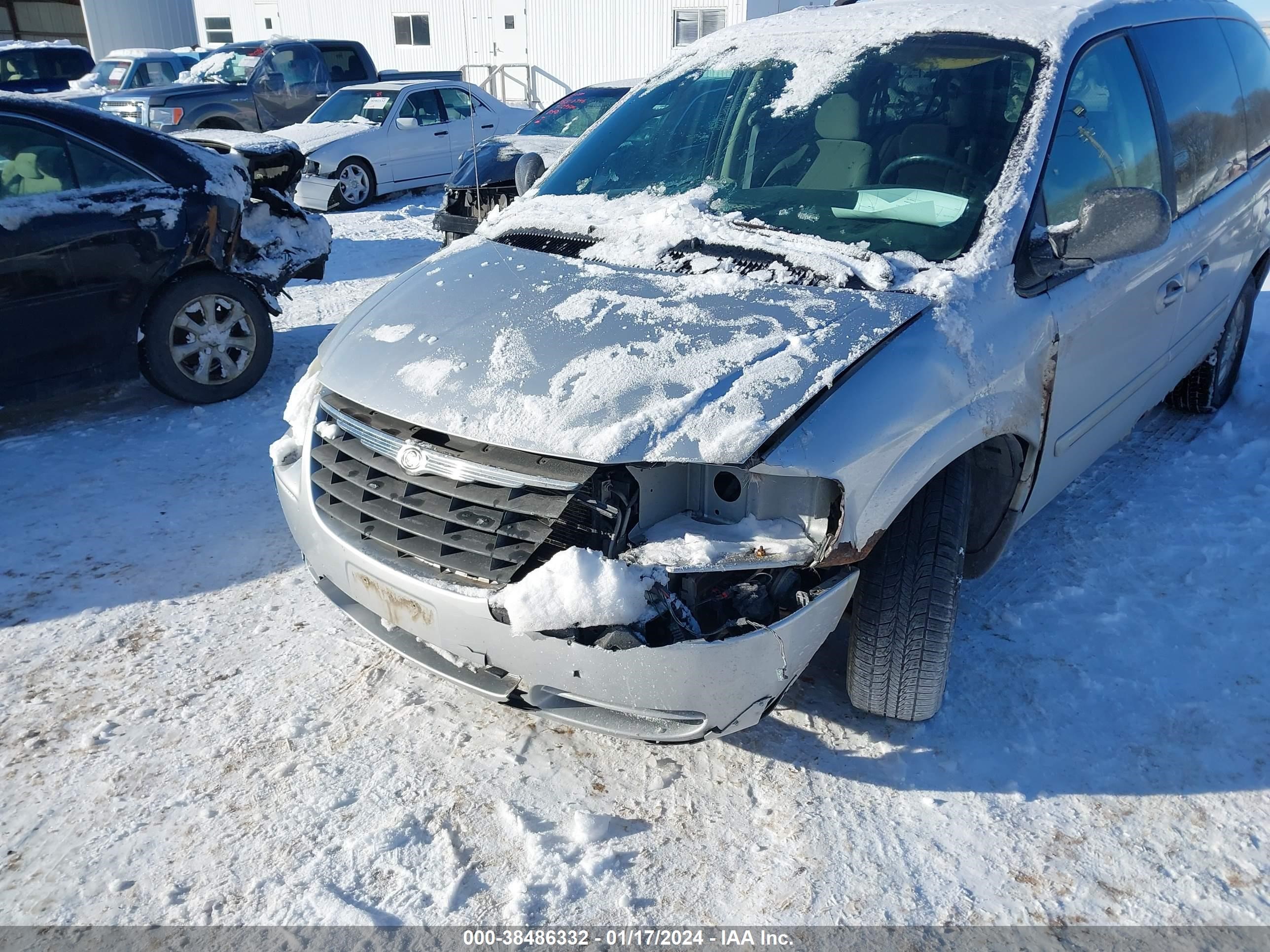 Photo 5 VIN: 2A4GP54L67R222399 - CHRYSLER TOWN & COUNTRY 