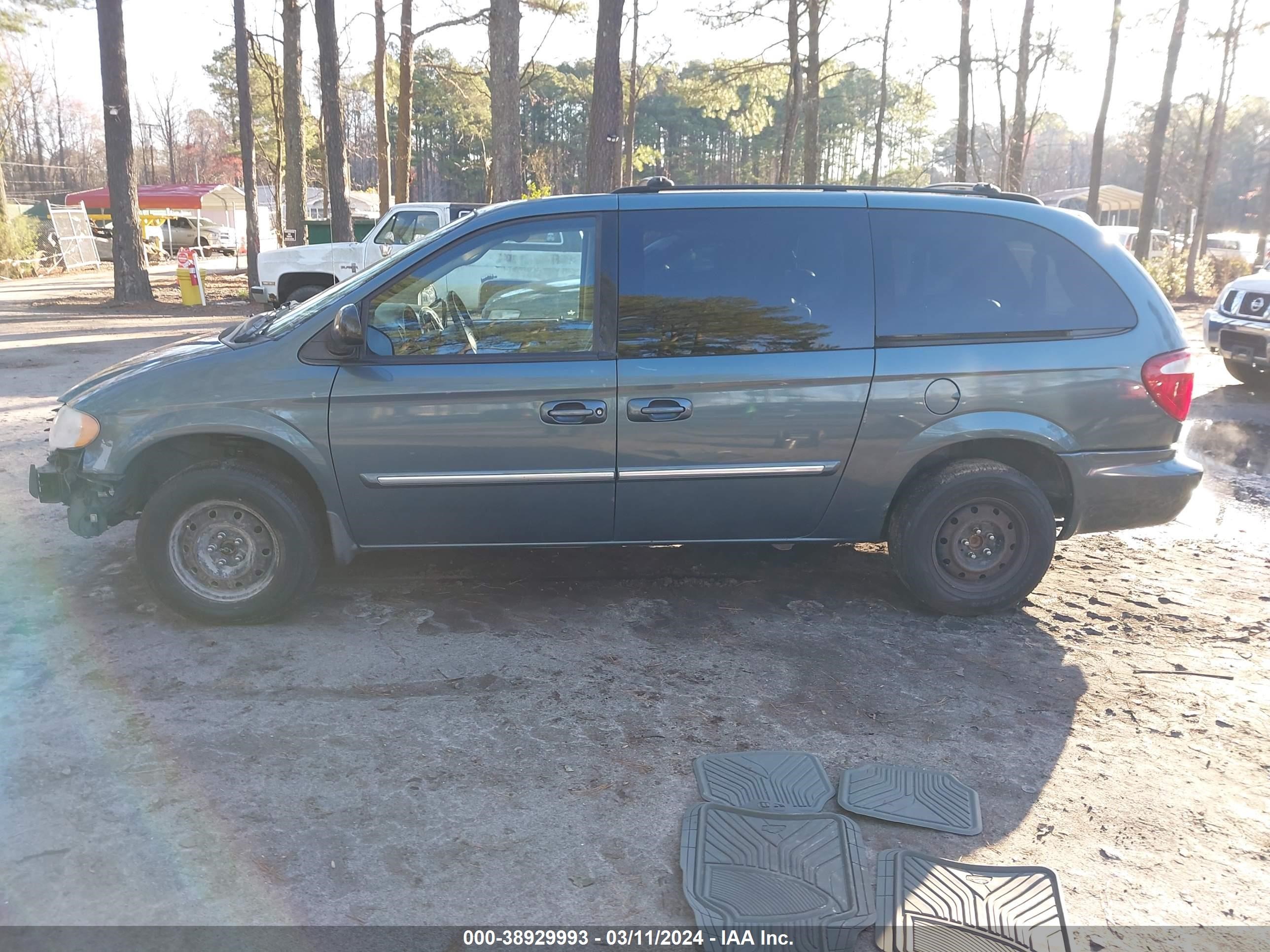 Photo 14 VIN: 2A4GP54L76R821987 - CHRYSLER TOWN & COUNTRY 