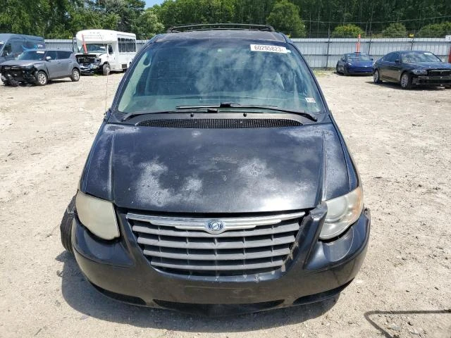 Photo 4 VIN: 2A4GP54L86R608417 - CHRYSLER TOWN & COU 