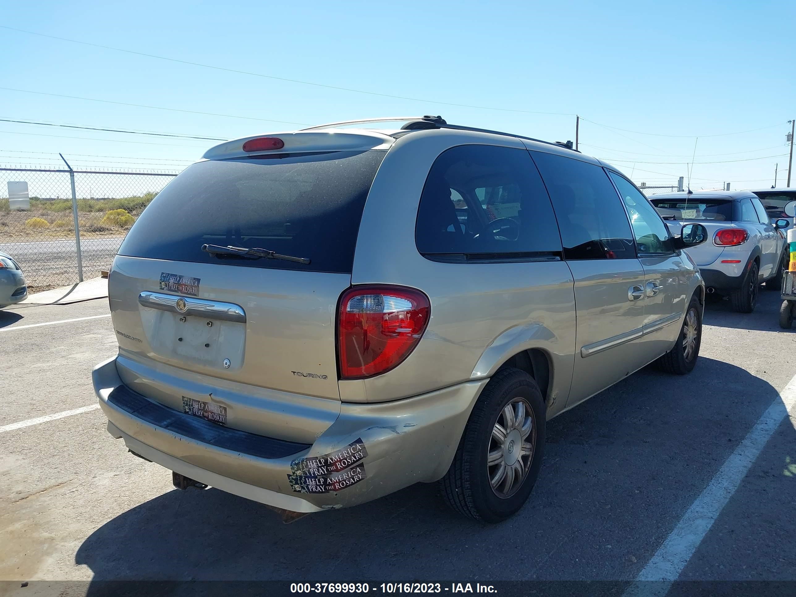 Photo 3 VIN: 2A4GP54L87R259101 - CHRYSLER TOWN & COUNTRY 