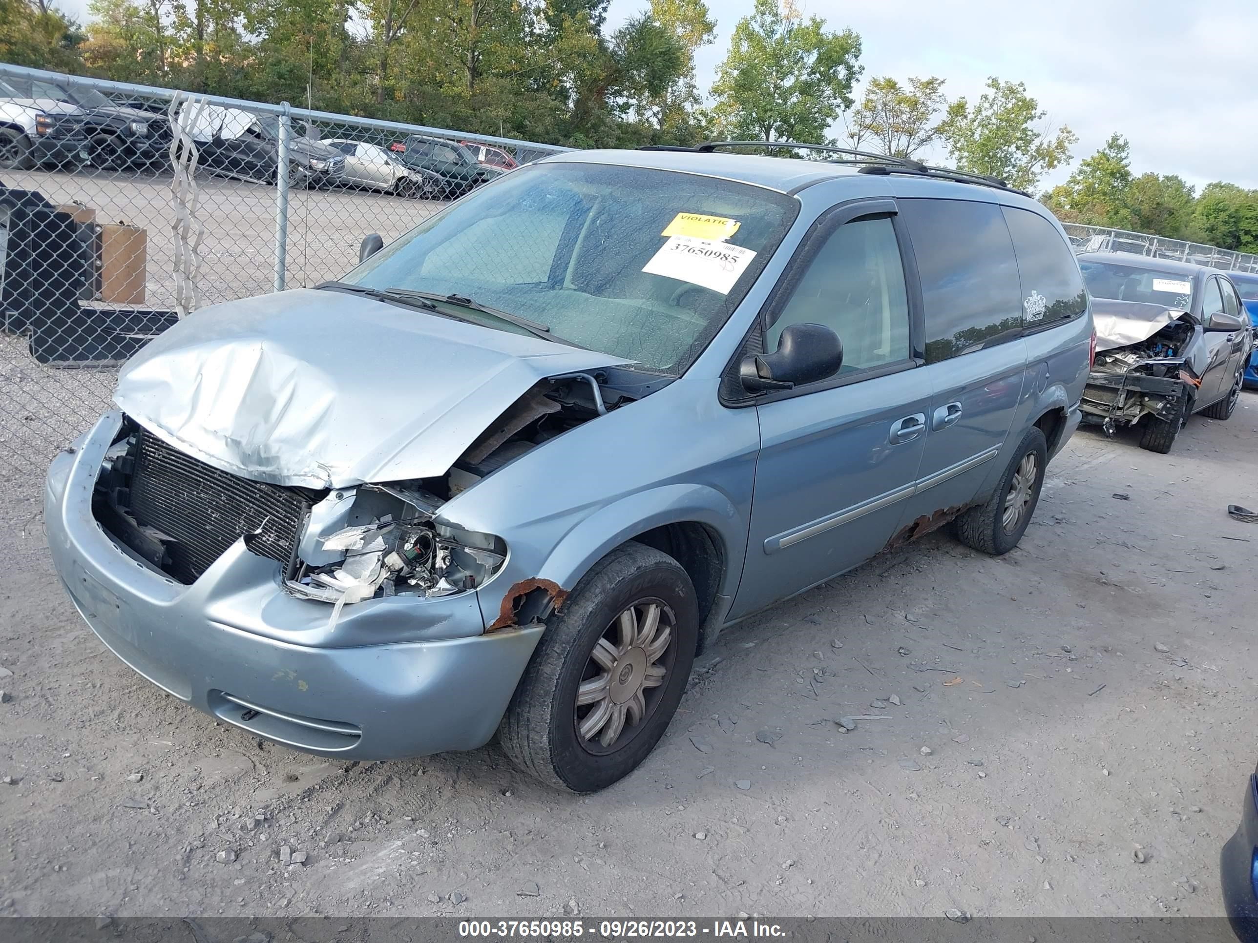 Photo 1 VIN: 2A4GP54L96R759248 - CHRYSLER TOWN & COUNTRY 