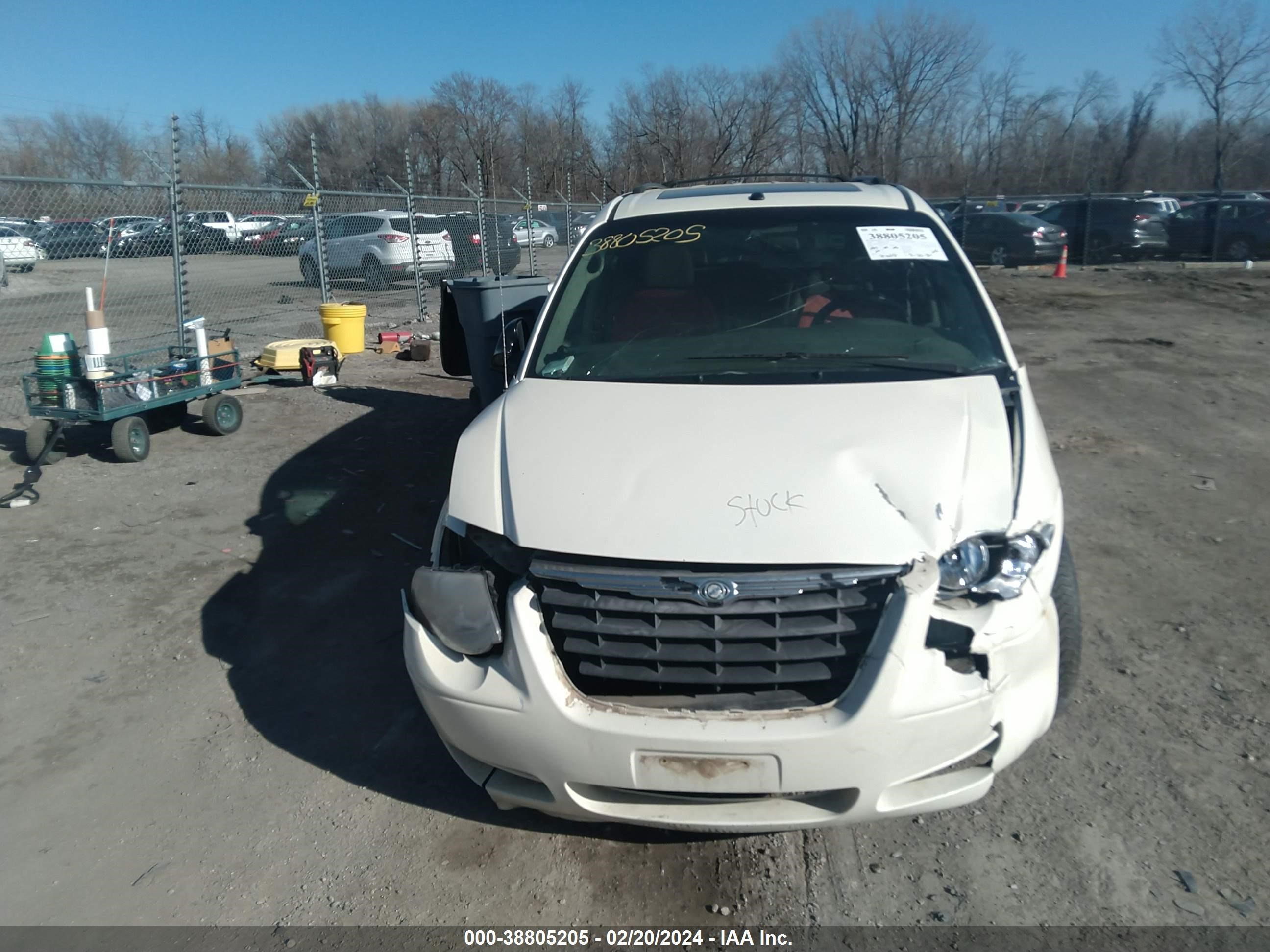 Photo 10 VIN: 2A4GP54L97R223496 - CHRYSLER TOWN & COUNTRY 