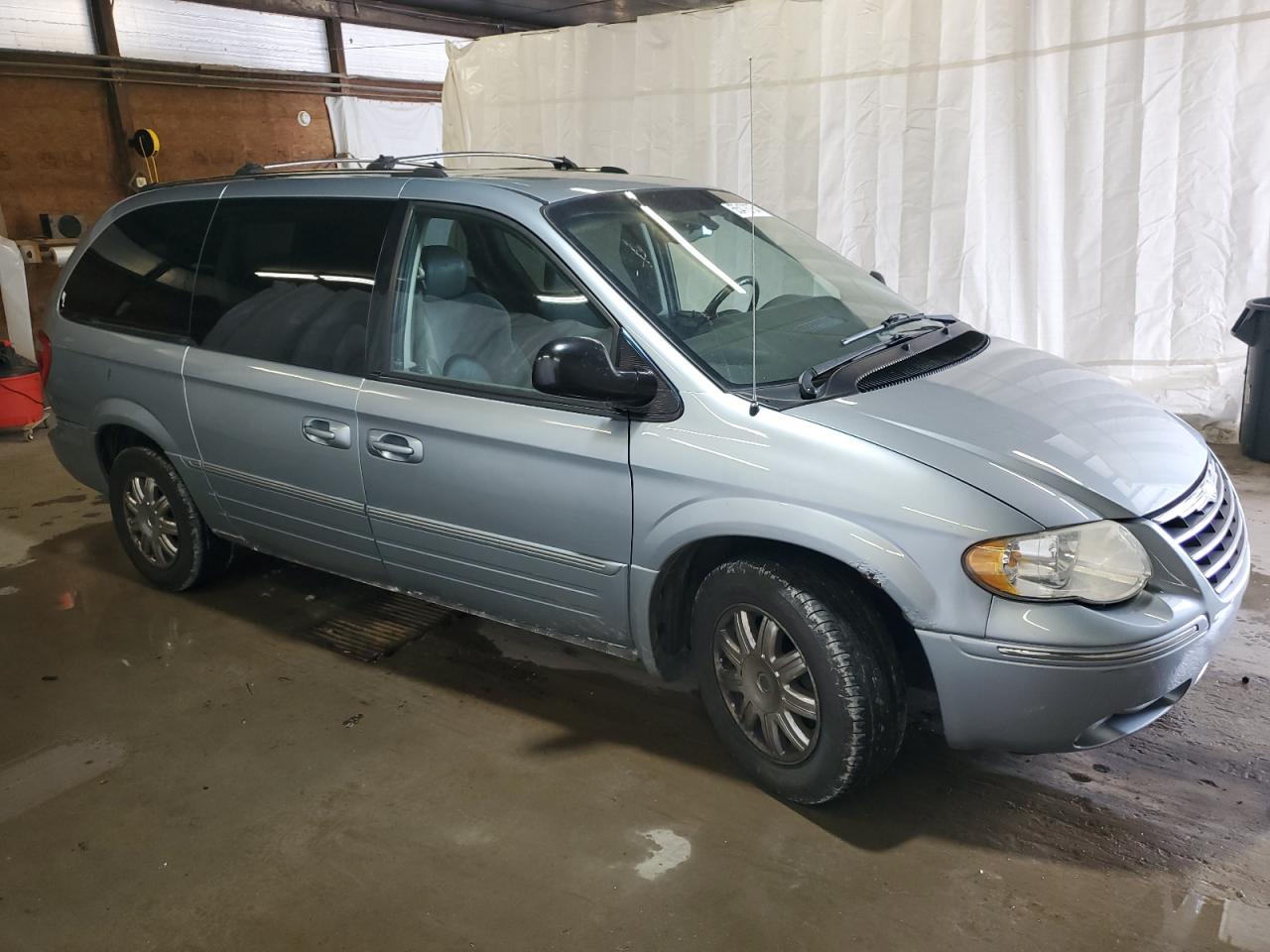 Photo 3 VIN: 2A4GP64L86R708720 - CHRYSLER TOWN & COUNTRY 