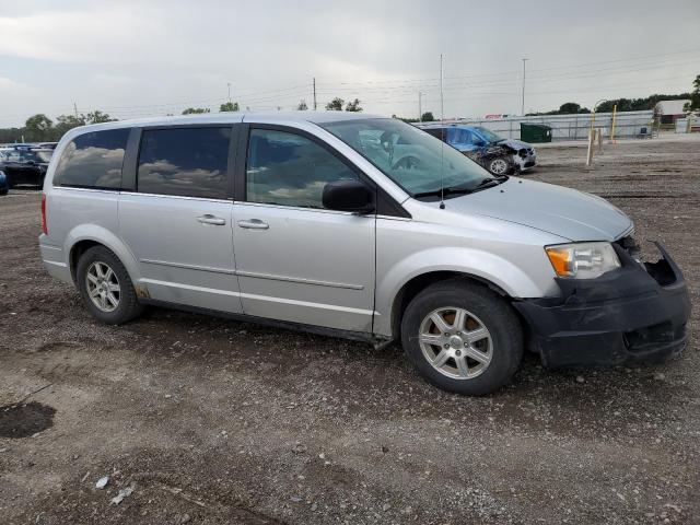 Photo 3 VIN: 2A4RR2D13AR358397 - CHRYSLER TOWN & COU 