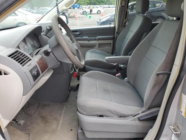 Photo 6 VIN: 2A4RR2D13AR358397 - CHRYSLER TOWN & COU 